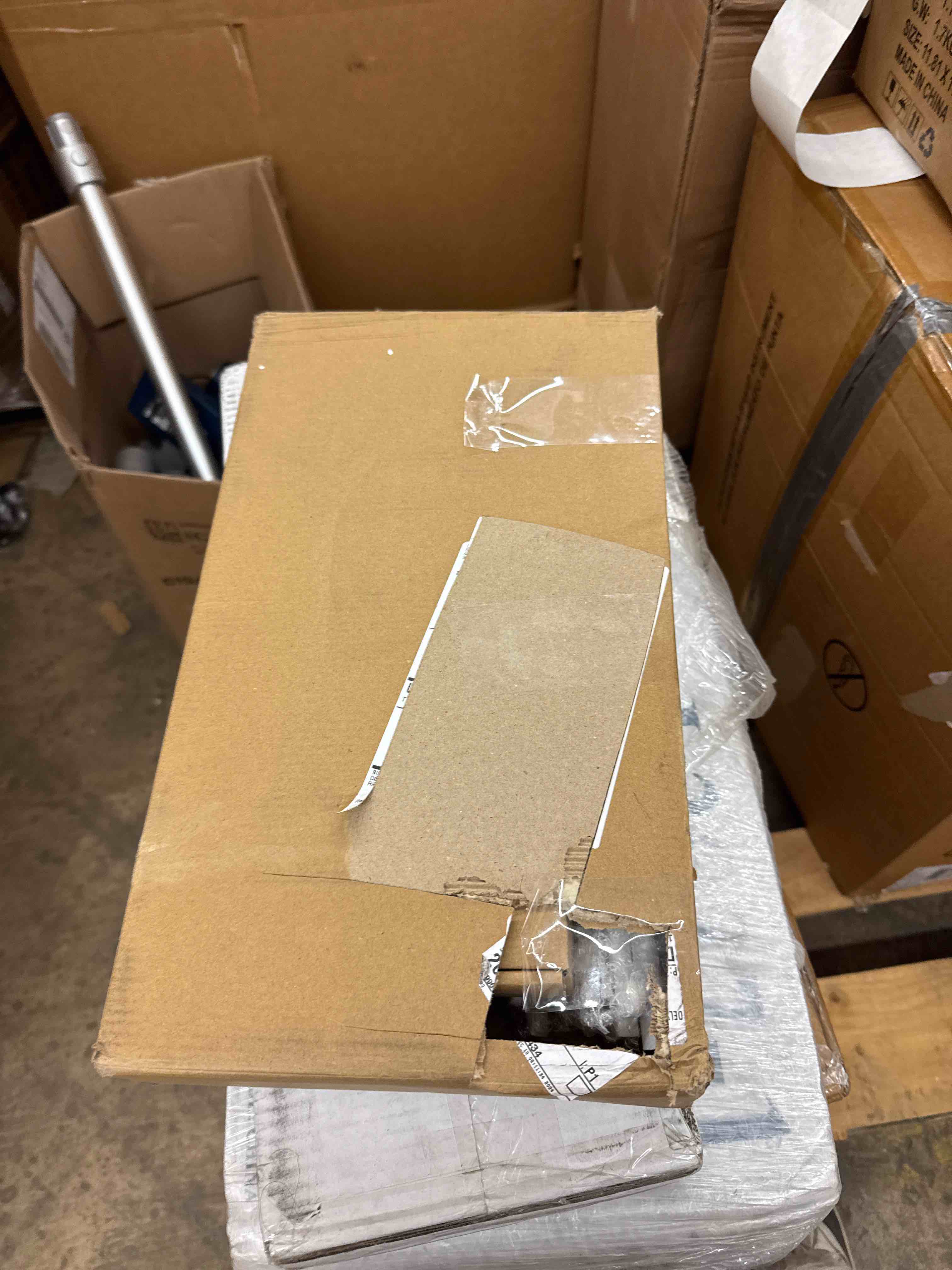 https://s3.amazonaws.com/lotting-images-prod/phillipi/PNK0432197_1738334343593.jpeg