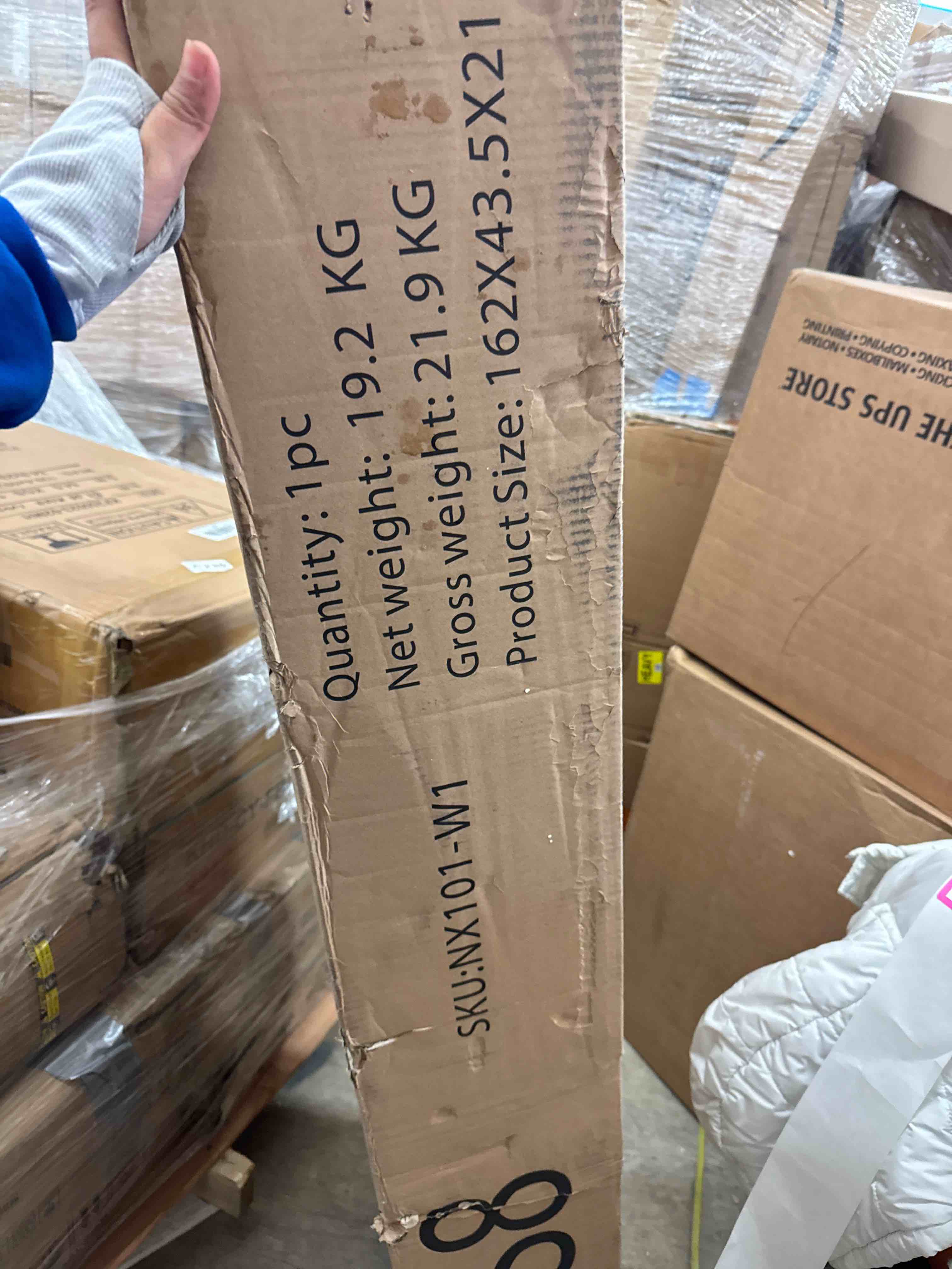 https://s3.amazonaws.com/lotting-images-prod/phillipi/PNK0432317_1738085632496.jpeg