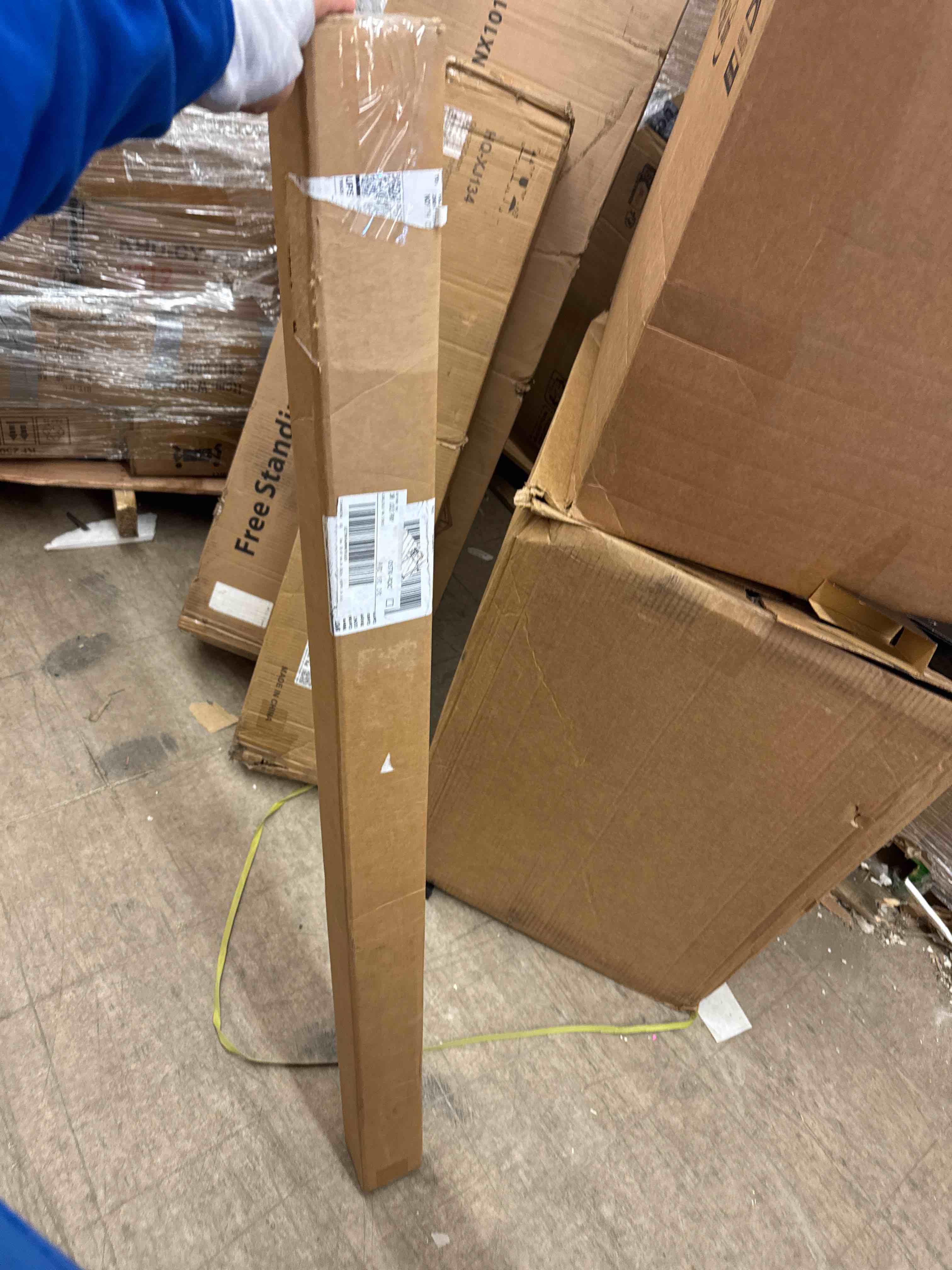 https://s3.amazonaws.com/lotting-images-prod/phillipi/PNK0432321_1738084649730.jpeg