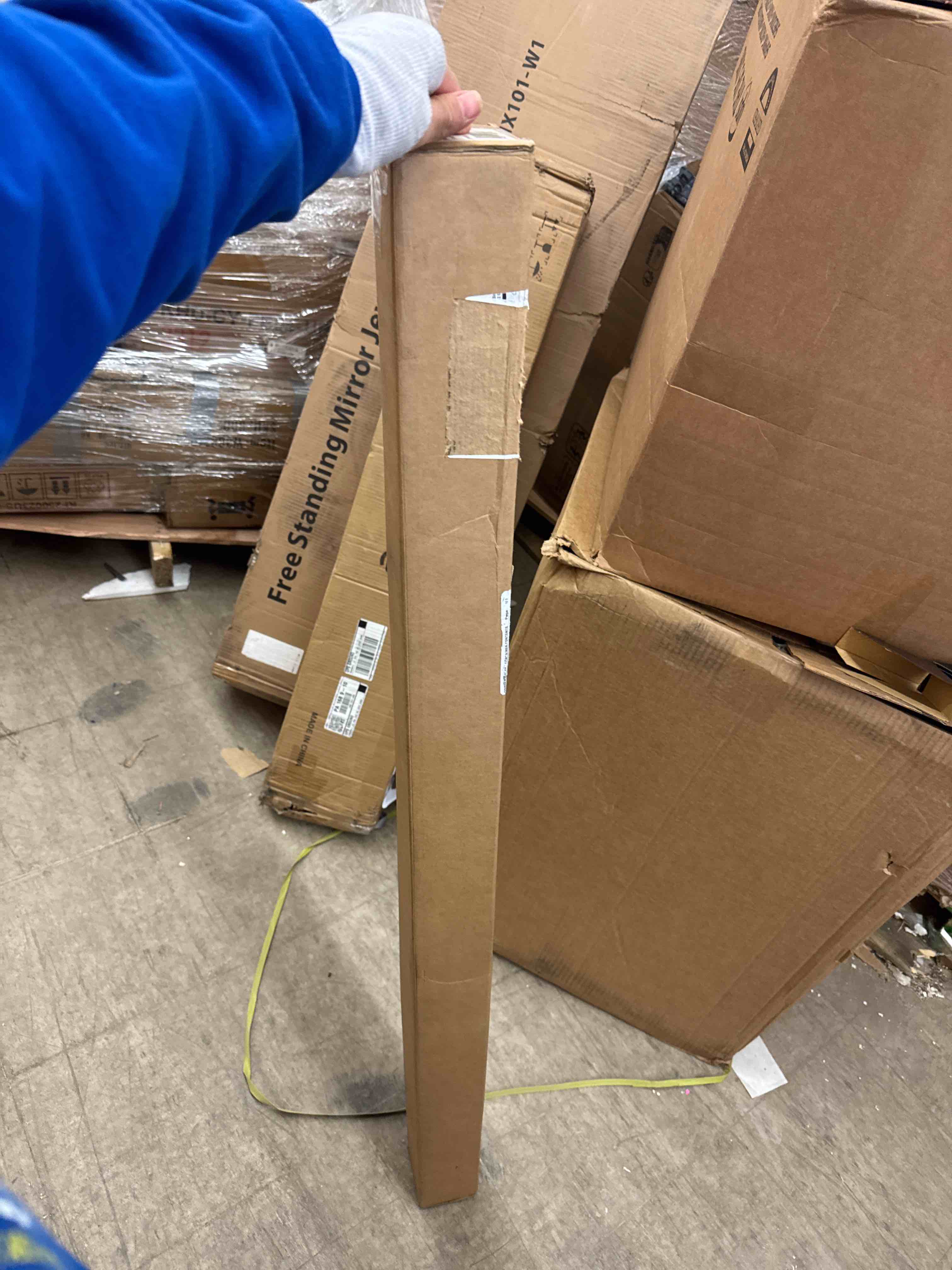 https://s3.amazonaws.com/lotting-images-prod/phillipi/PNK0432321_1738084650677.jpeg