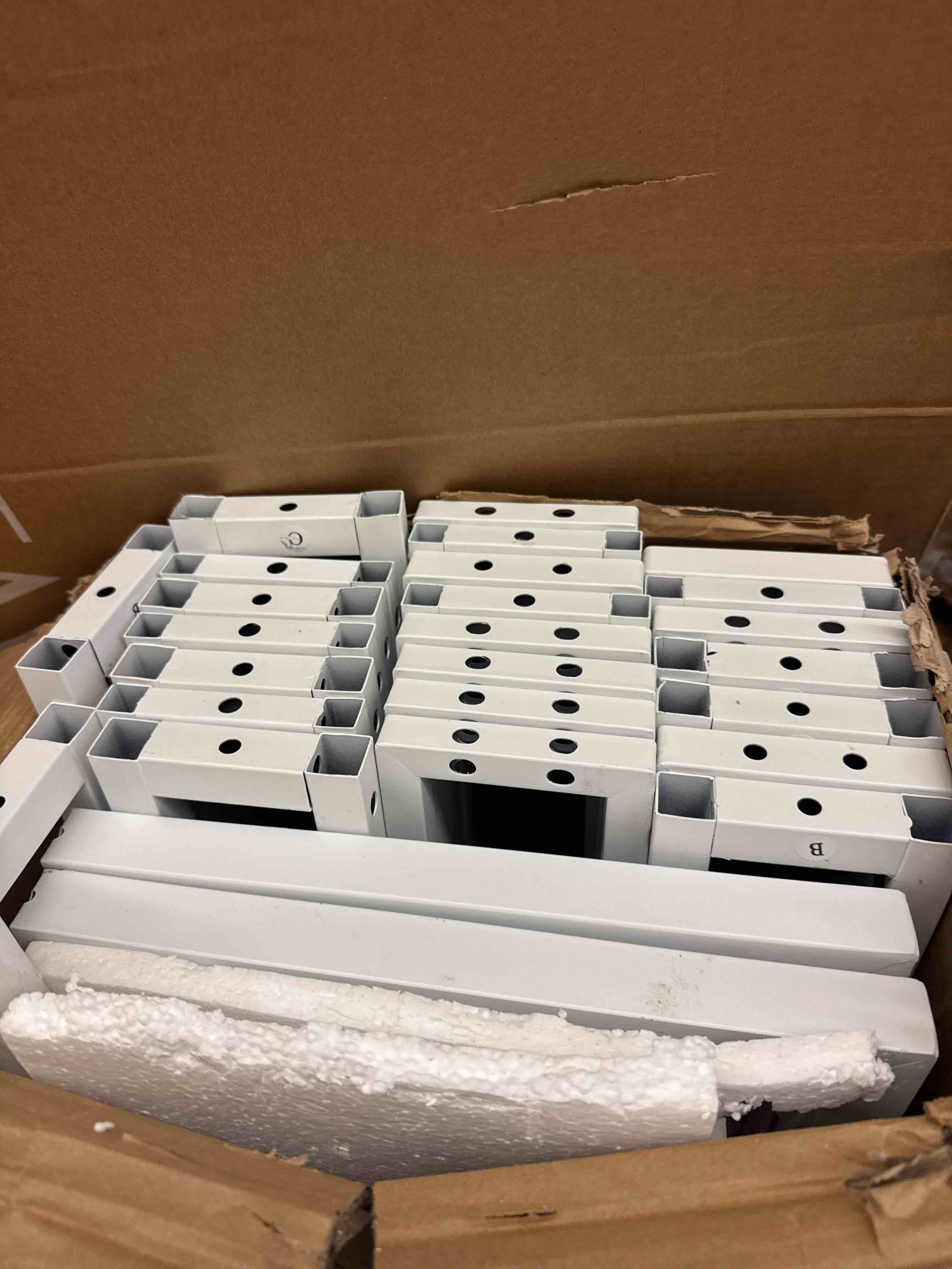 https://s3.amazonaws.com/lotting-images-prod/phillipi/PNK0432350_1738075250646.jpeg
