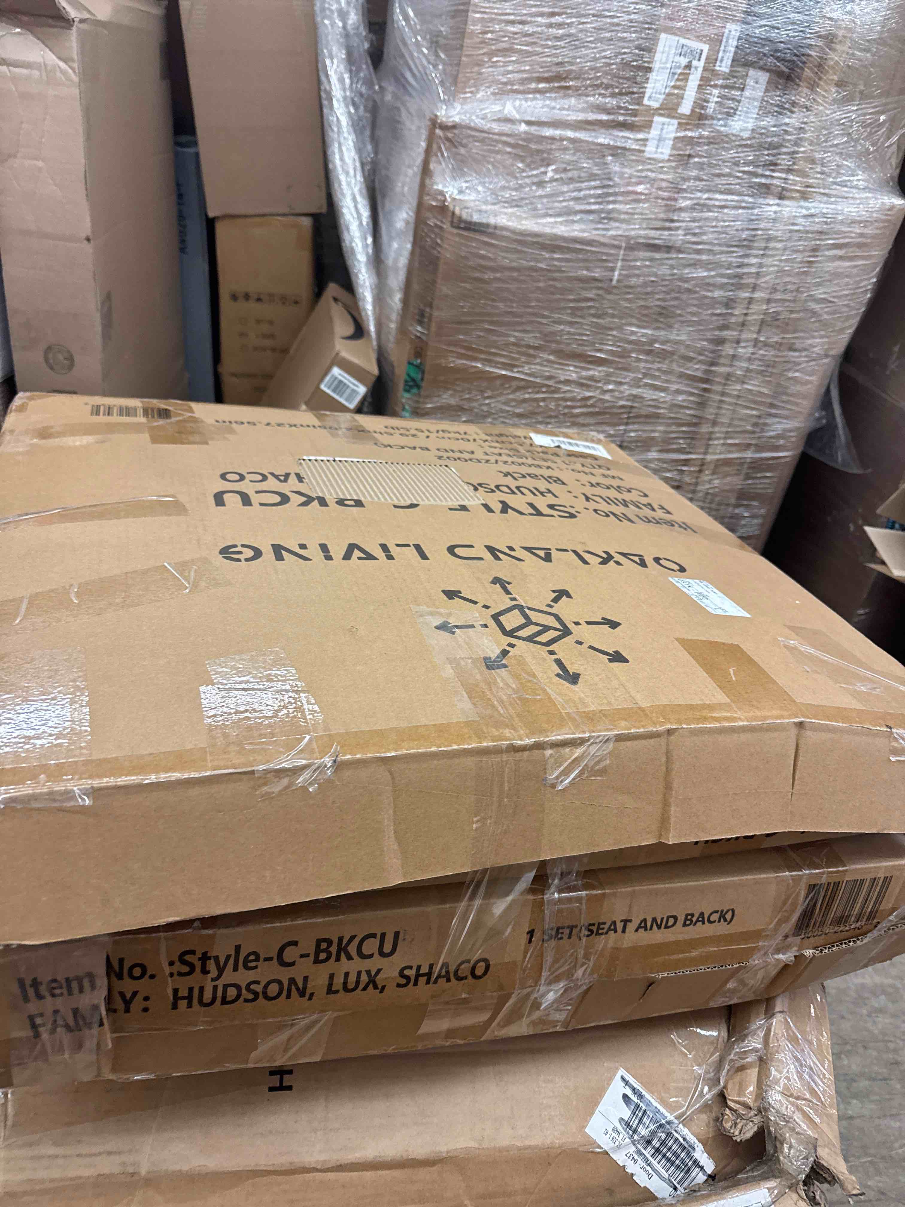 https://s3.amazonaws.com/lotting-images-prod/phillipi/PNK0432351_1738075061869.jpeg