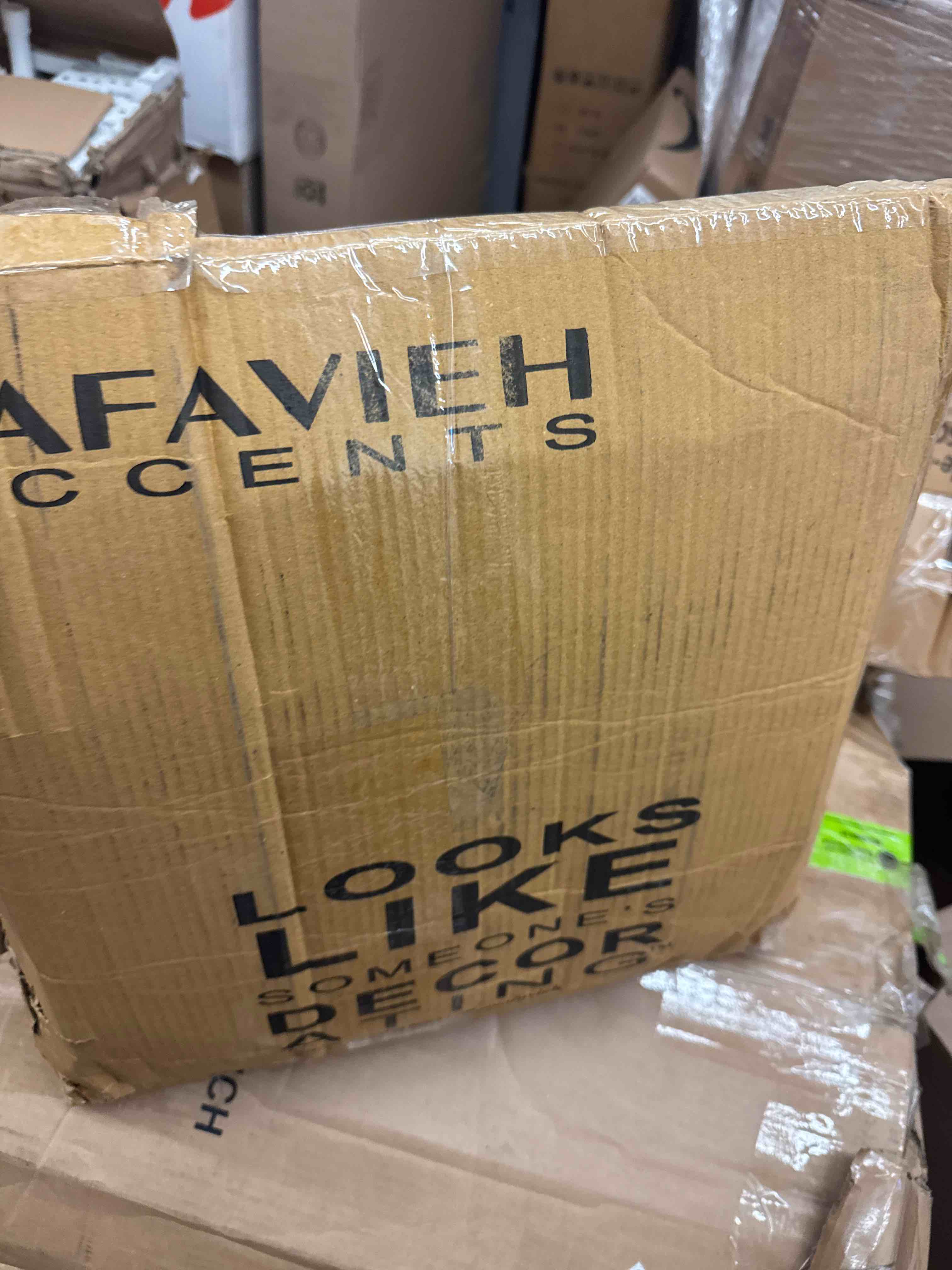 https://s3.amazonaws.com/lotting-images-prod/phillipi/PNK0432354_1738074298714.jpeg