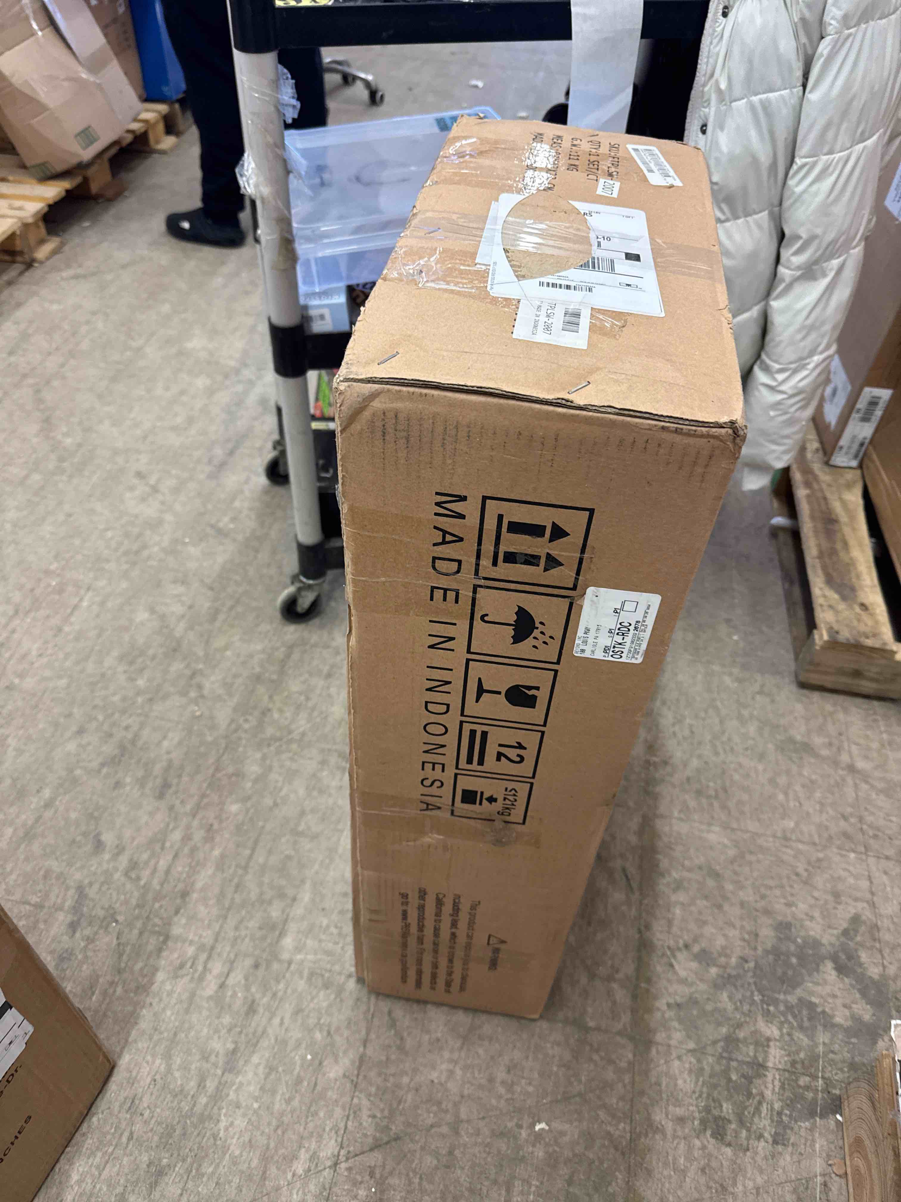 https://s3.amazonaws.com/lotting-images-prod/phillipi/PNK0432414_1737996842662.jpeg