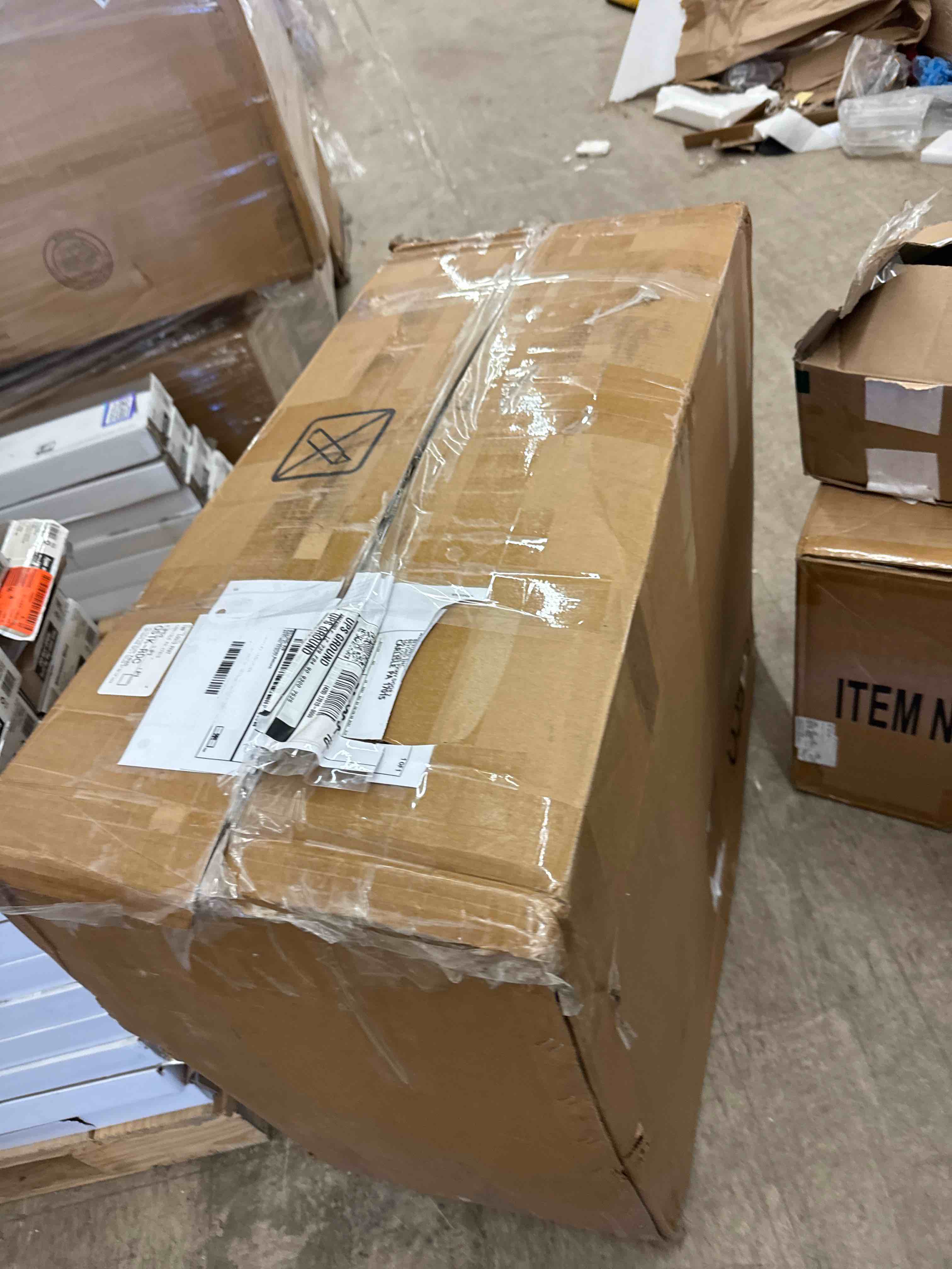 https://s3.amazonaws.com/lotting-images-prod/phillipi/PNK0432417_1737996400407.jpeg