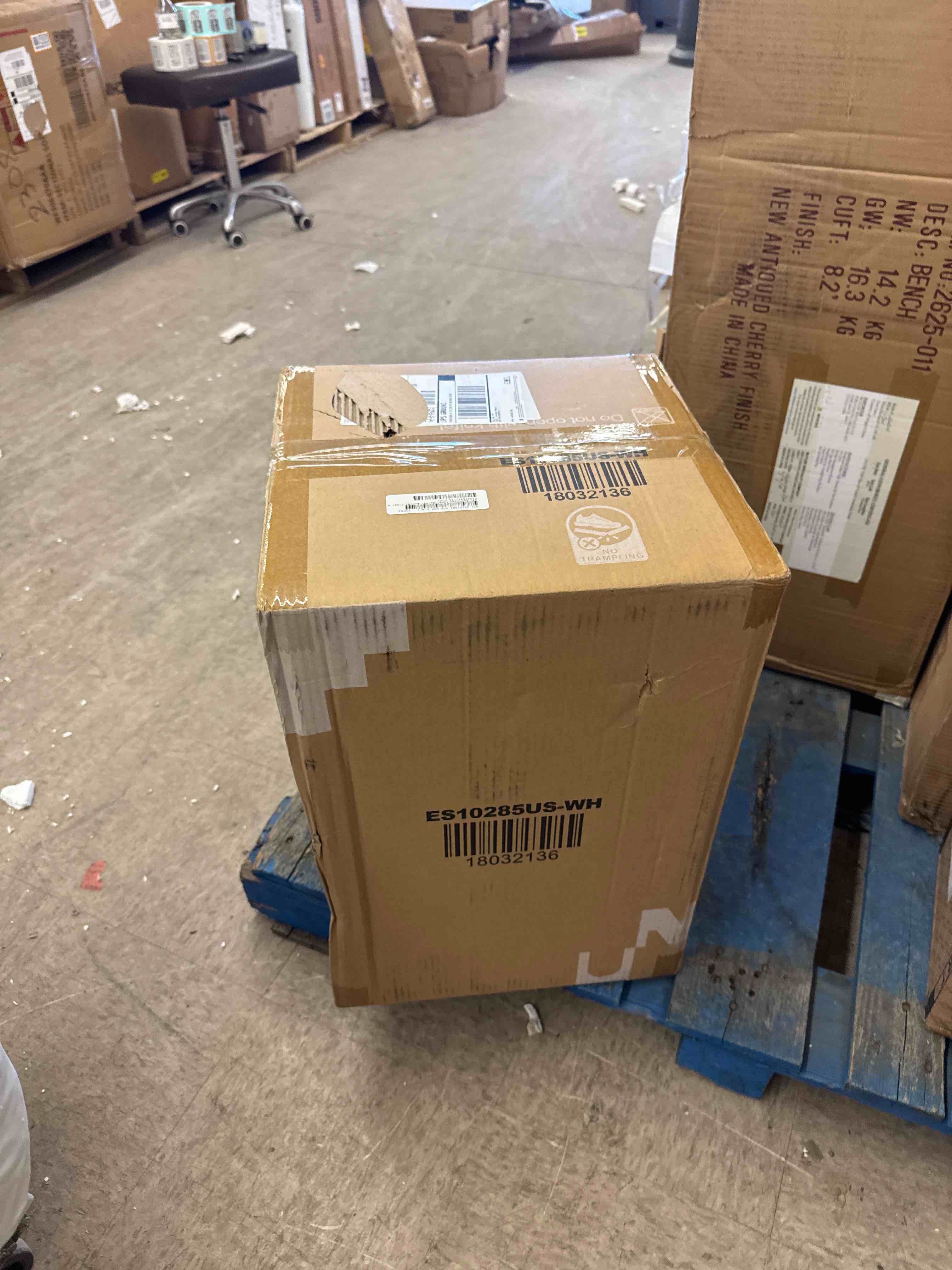 https://s3.amazonaws.com/lotting-images-prod/phillipi/PNK0432431_1737993981393.jpeg