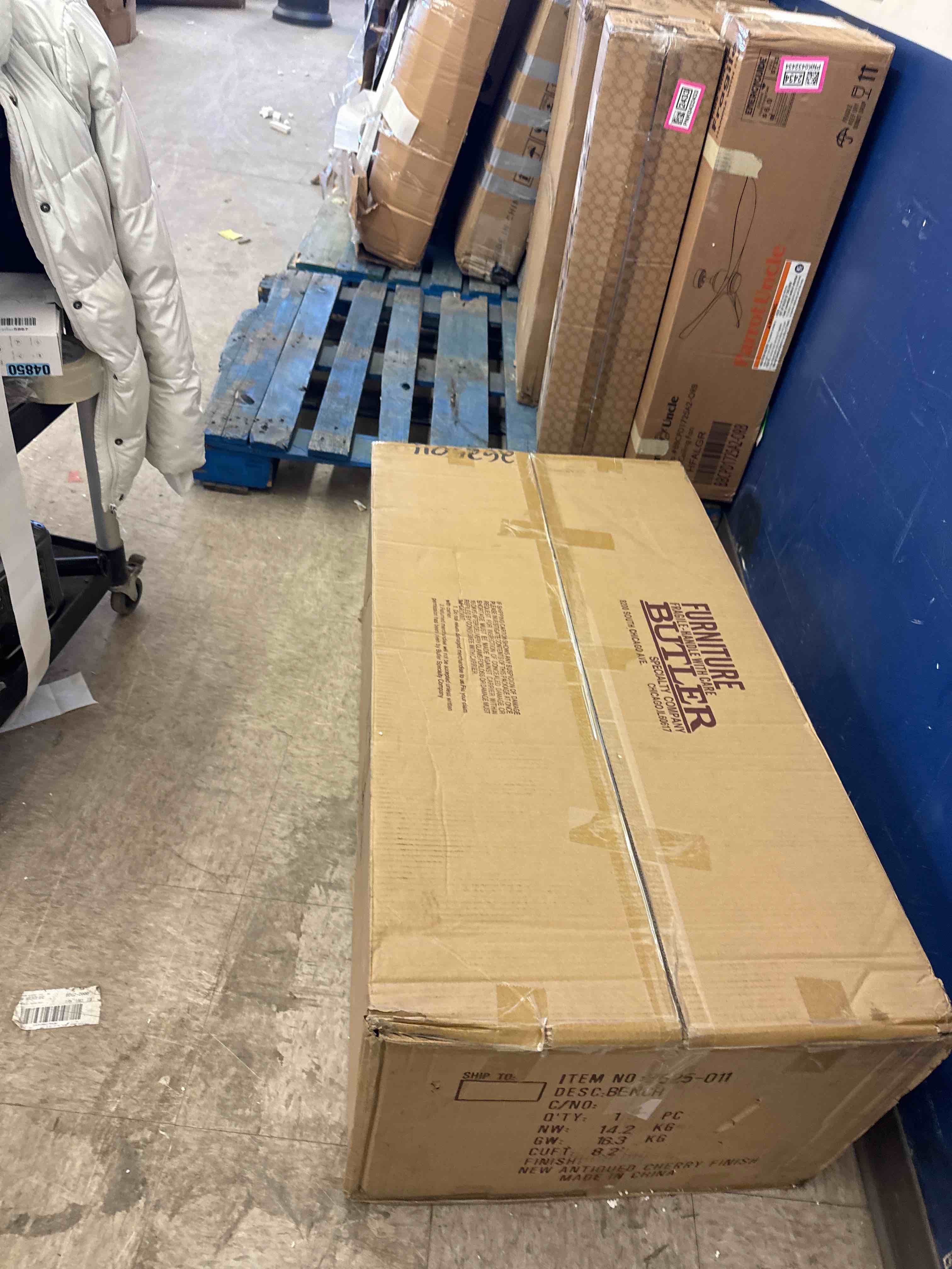 https://s3.amazonaws.com/lotting-images-prod/phillipi/PNK0432432_1737993813015.jpeg