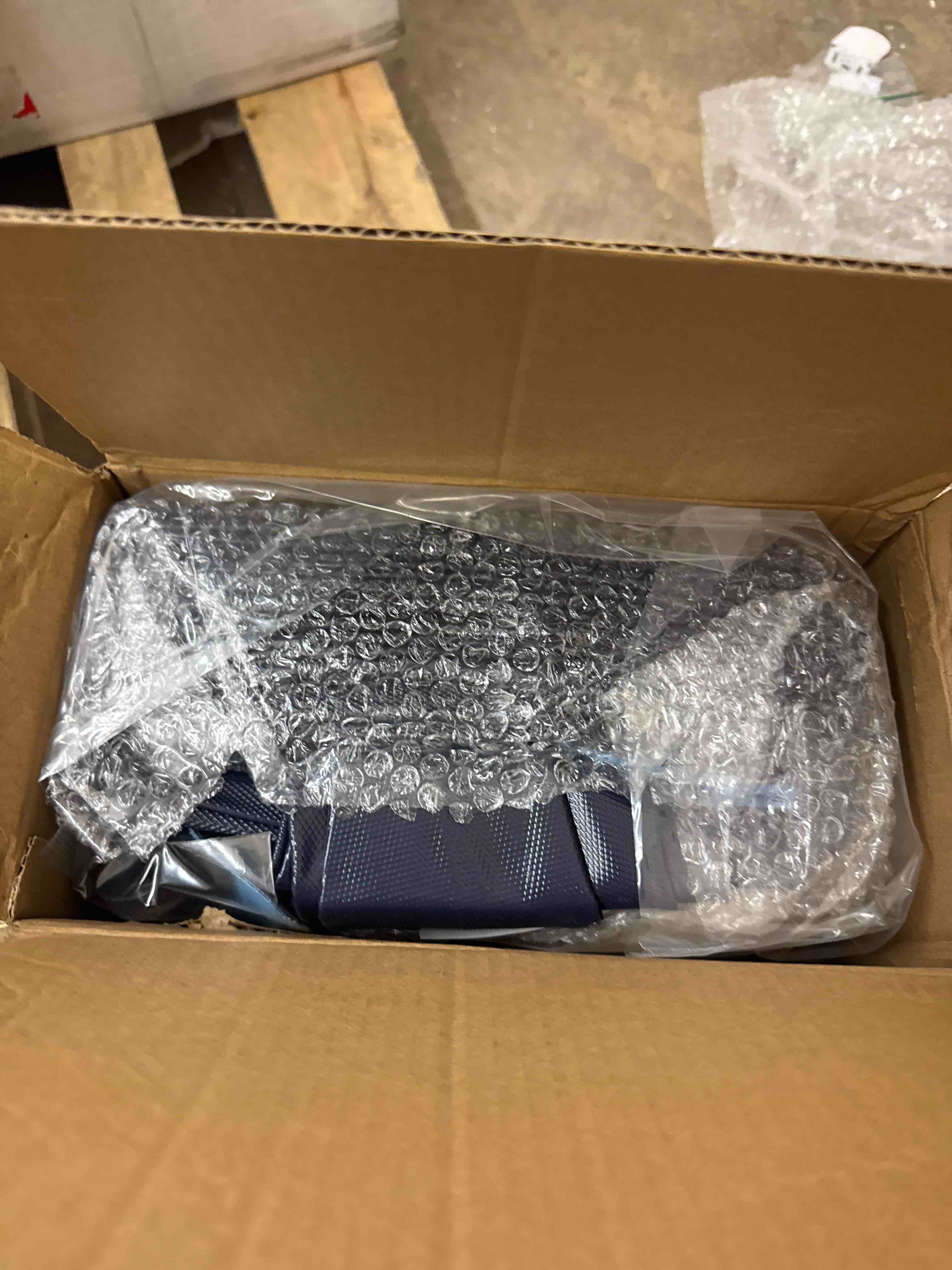 https://s3.amazonaws.com/lotting-images-prod/phillipi/PNK0432476_1737810296826.jpeg