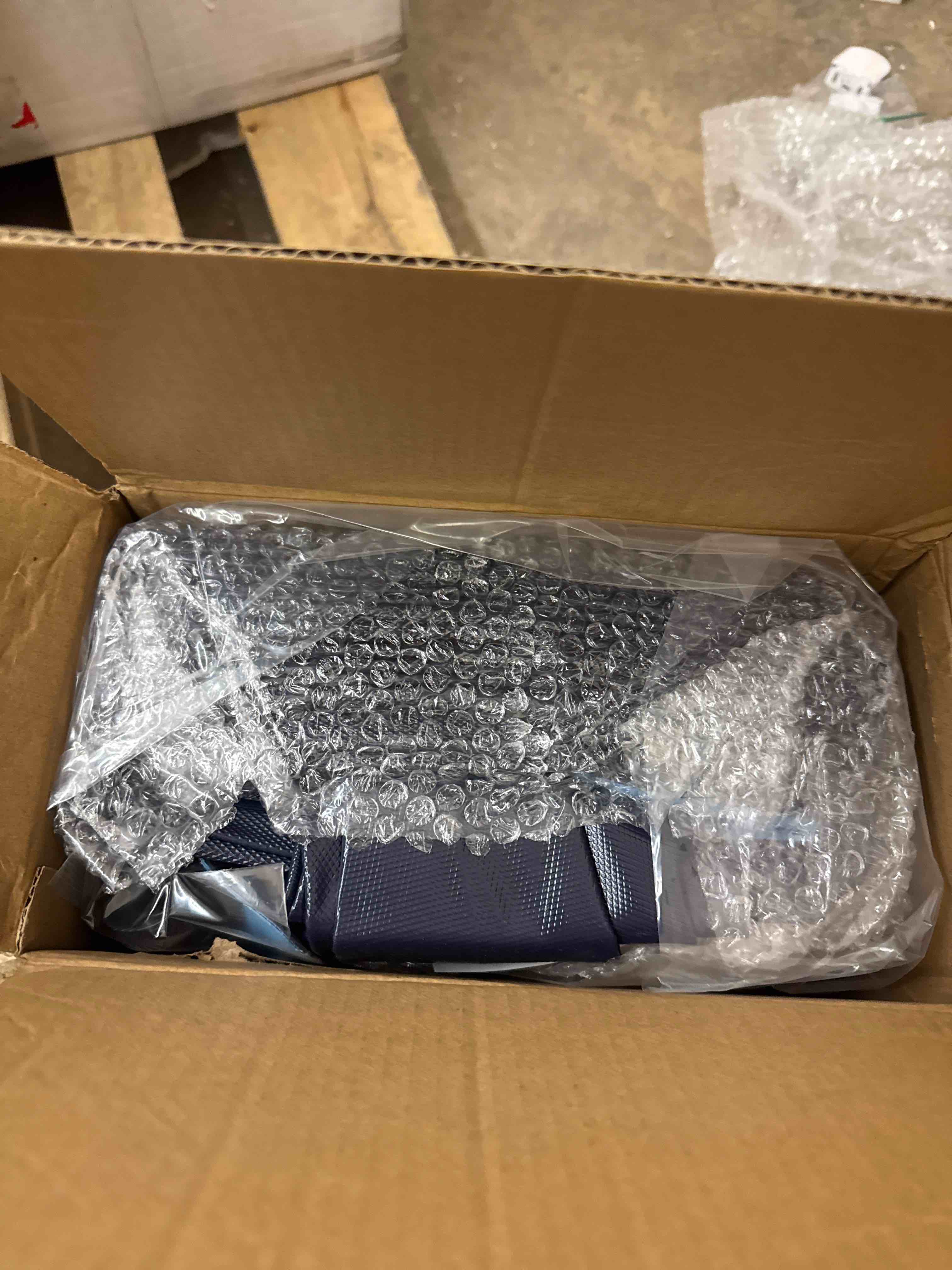 https://s3.amazonaws.com/lotting-images-prod/phillipi/PNK0432476_1737810297690.jpeg