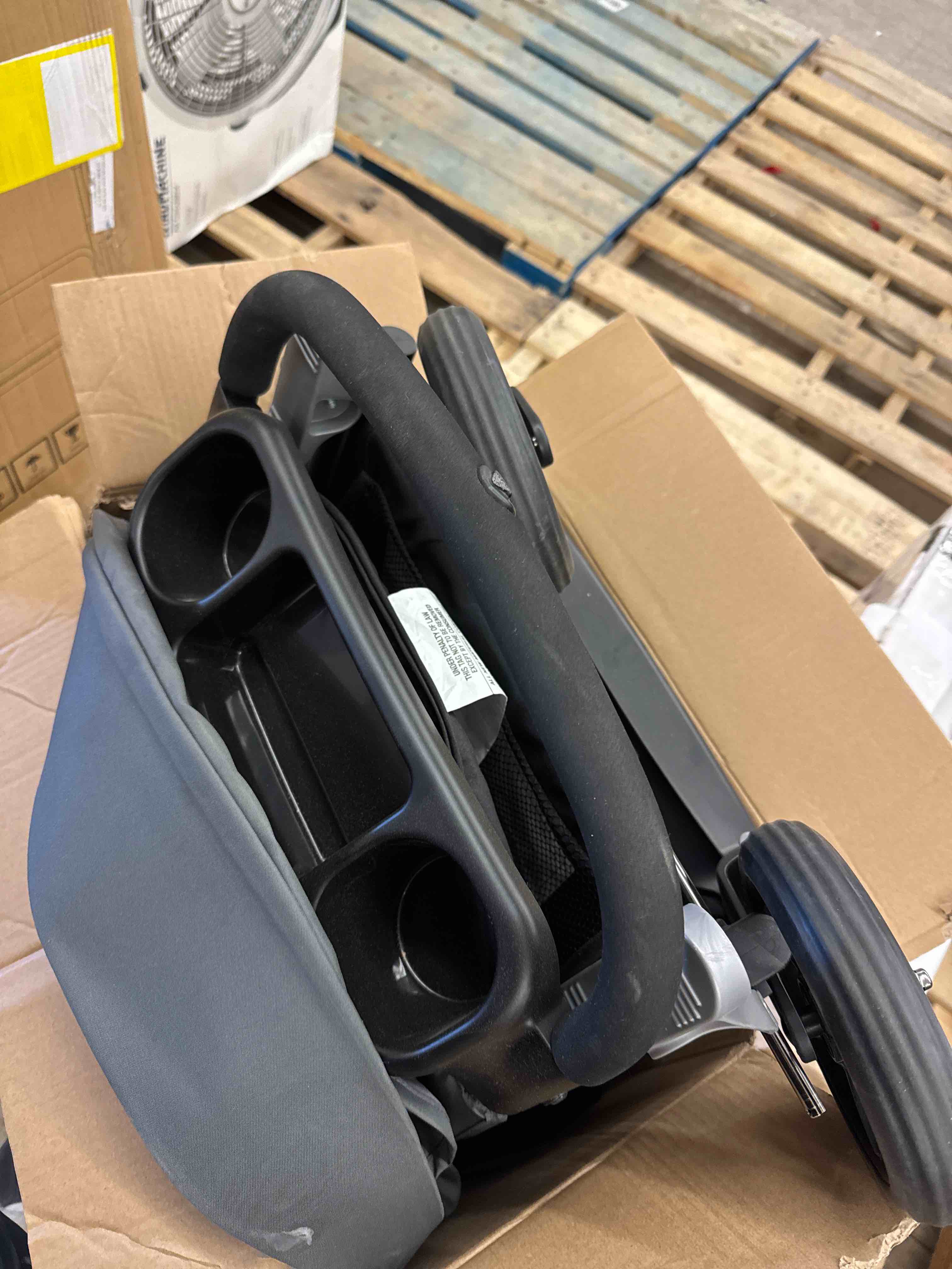 https://s3.amazonaws.com/lotting-images-prod/phillipi/PNK0432733_1737388183012.jpeg