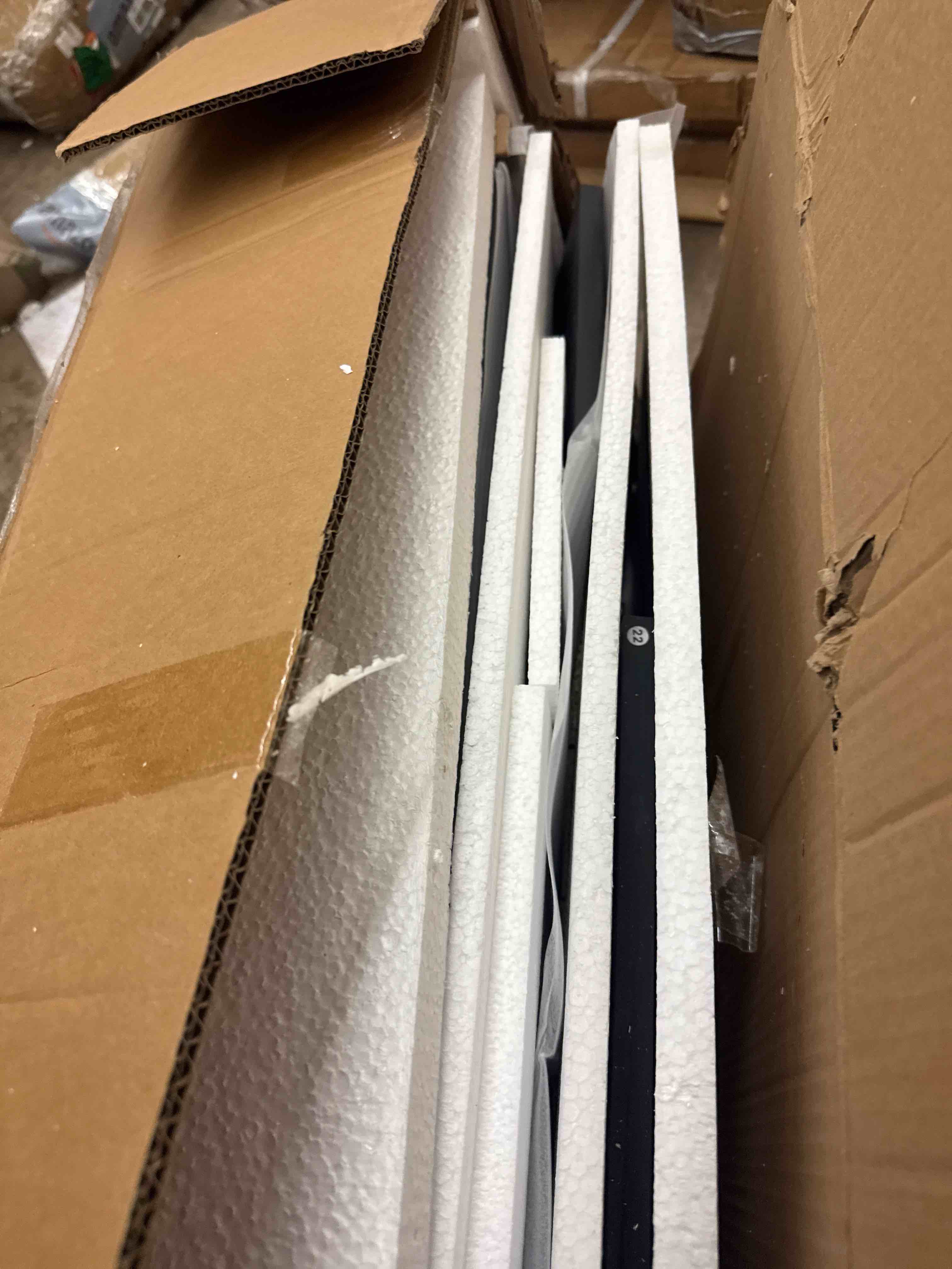 https://s3.amazonaws.com/lotting-images-prod/phillipi/PNK0433097_1736345134803.jpeg