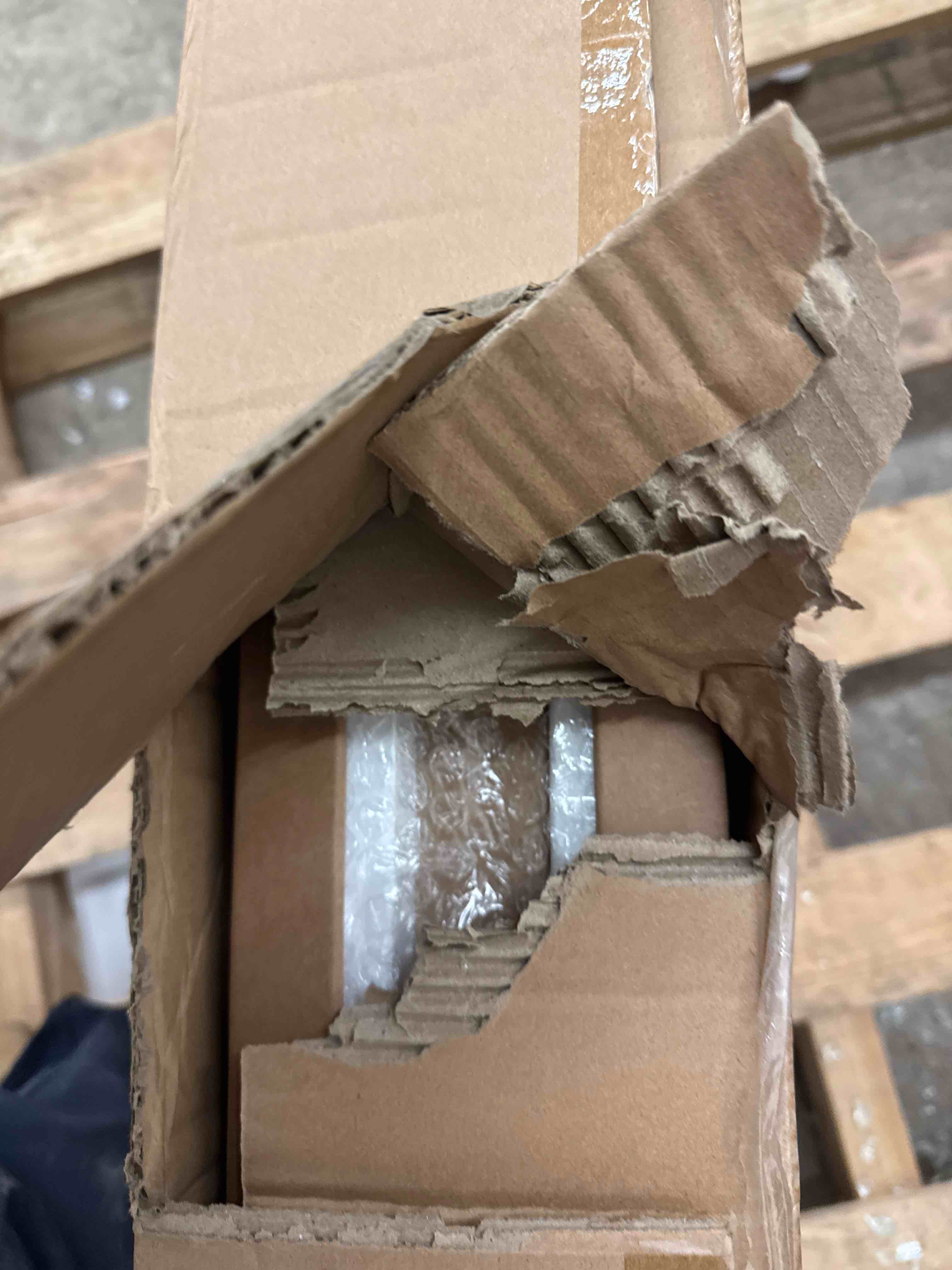 https://s3.amazonaws.com/lotting-images-prod/phillipi/PNK0433103_1736284152168.jpeg