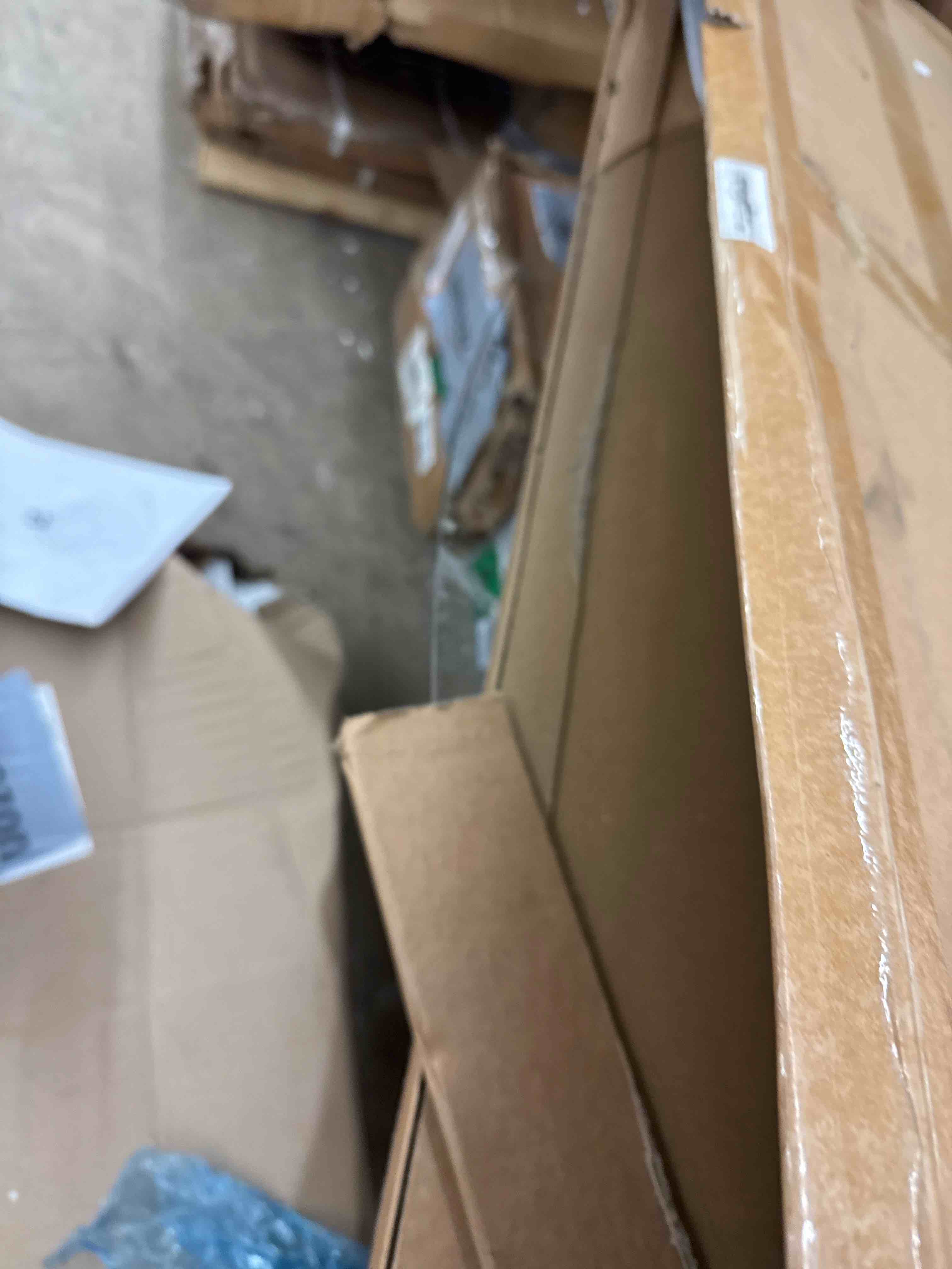 https://s3.amazonaws.com/lotting-images-prod/phillipi/PNK0433112_1736281078275.jpeg