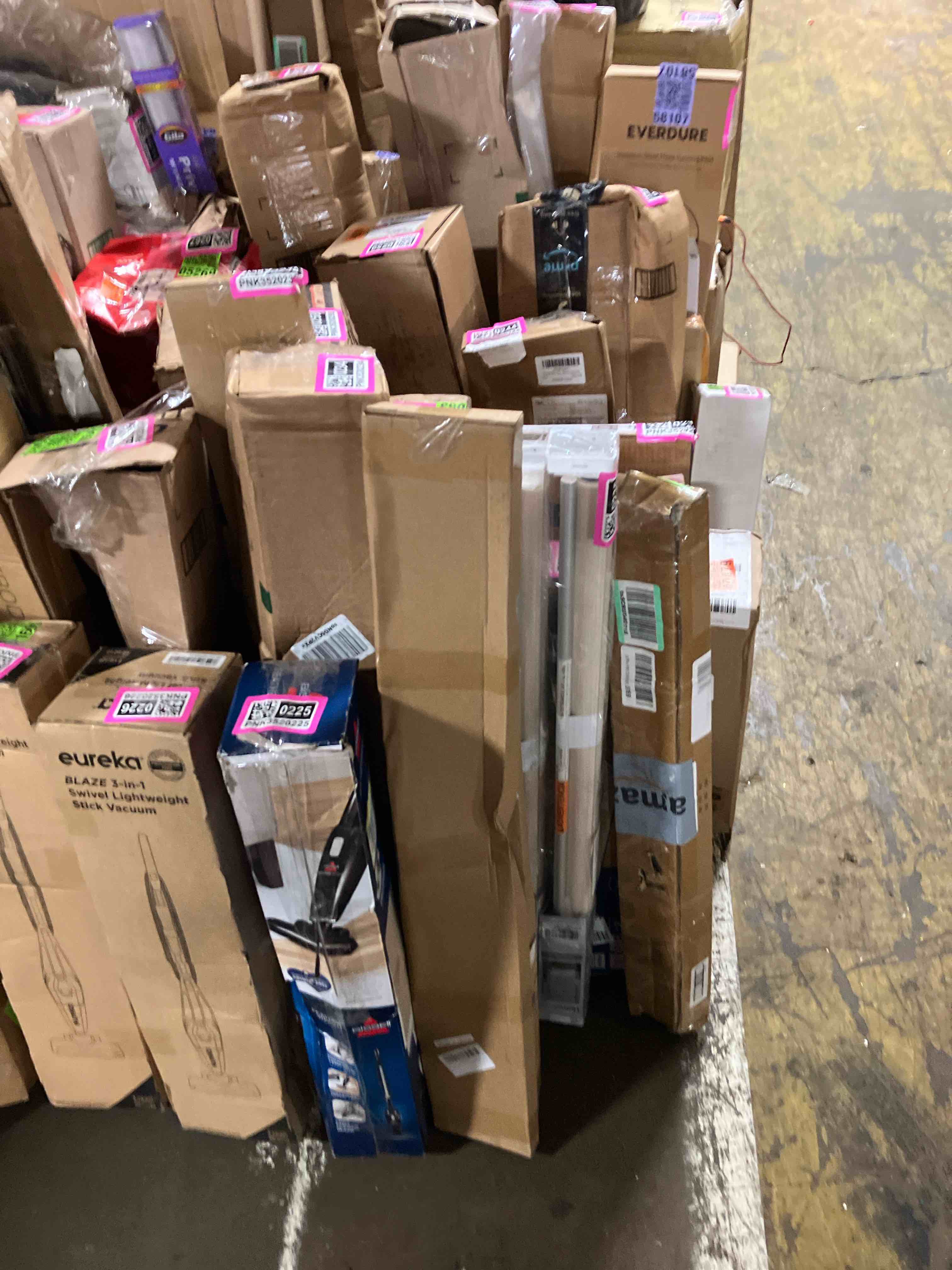 https://s3.amazonaws.com/lotting-images-prod/phillipi/PNK3520223_1750275562782.jpeg