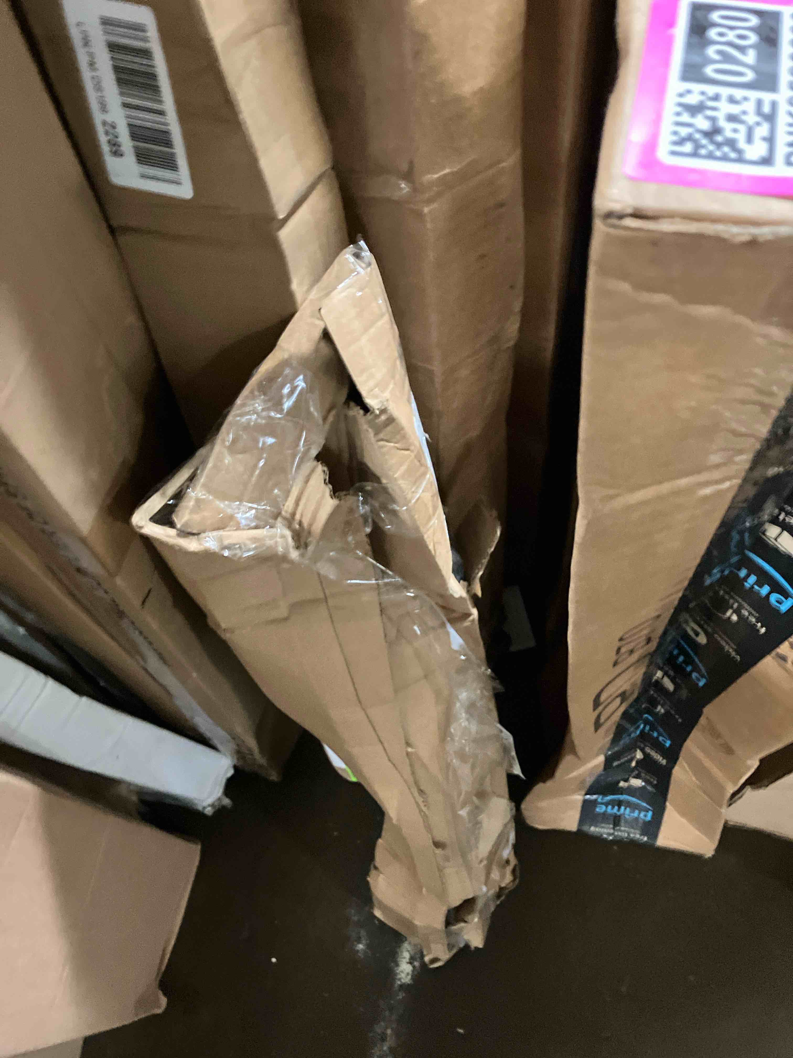 https://s3.amazonaws.com/lotting-images-prod/phillipi/PNK3520271_1750265228781.jpeg