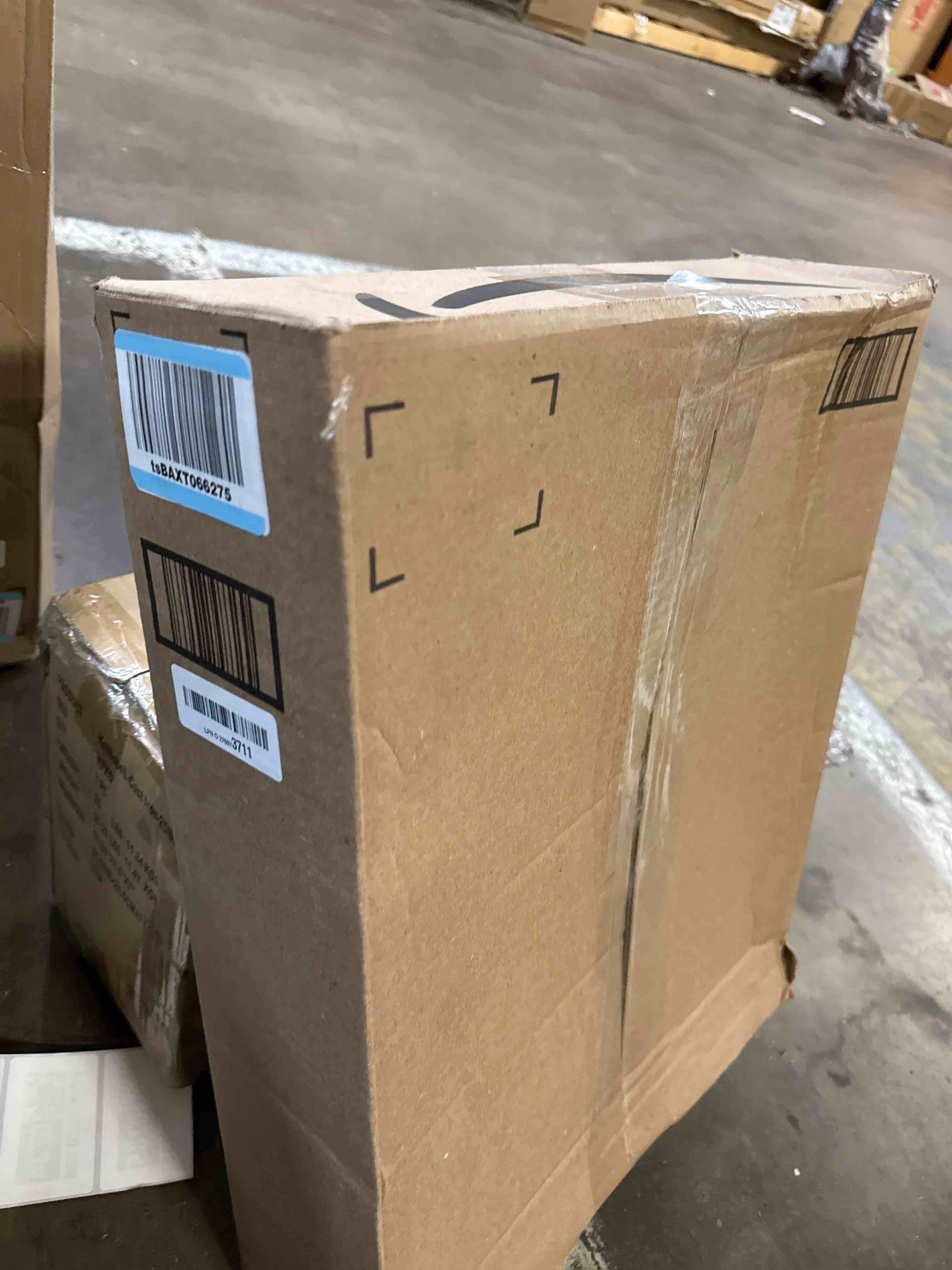 https://s3.amazonaws.com/lotting-images-prod/phillipi/PNK3520723_1750427454403.jpeg