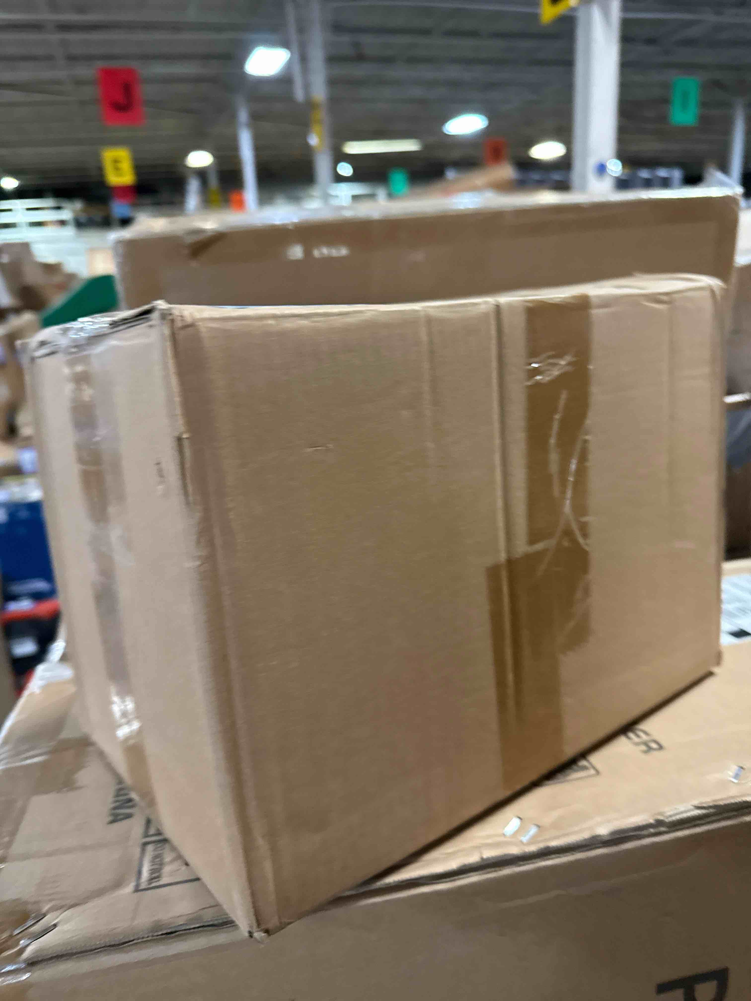 https://s3.amazonaws.com/lotting-images-prod/phillipi/PNK3520782_1750429812619.jpeg