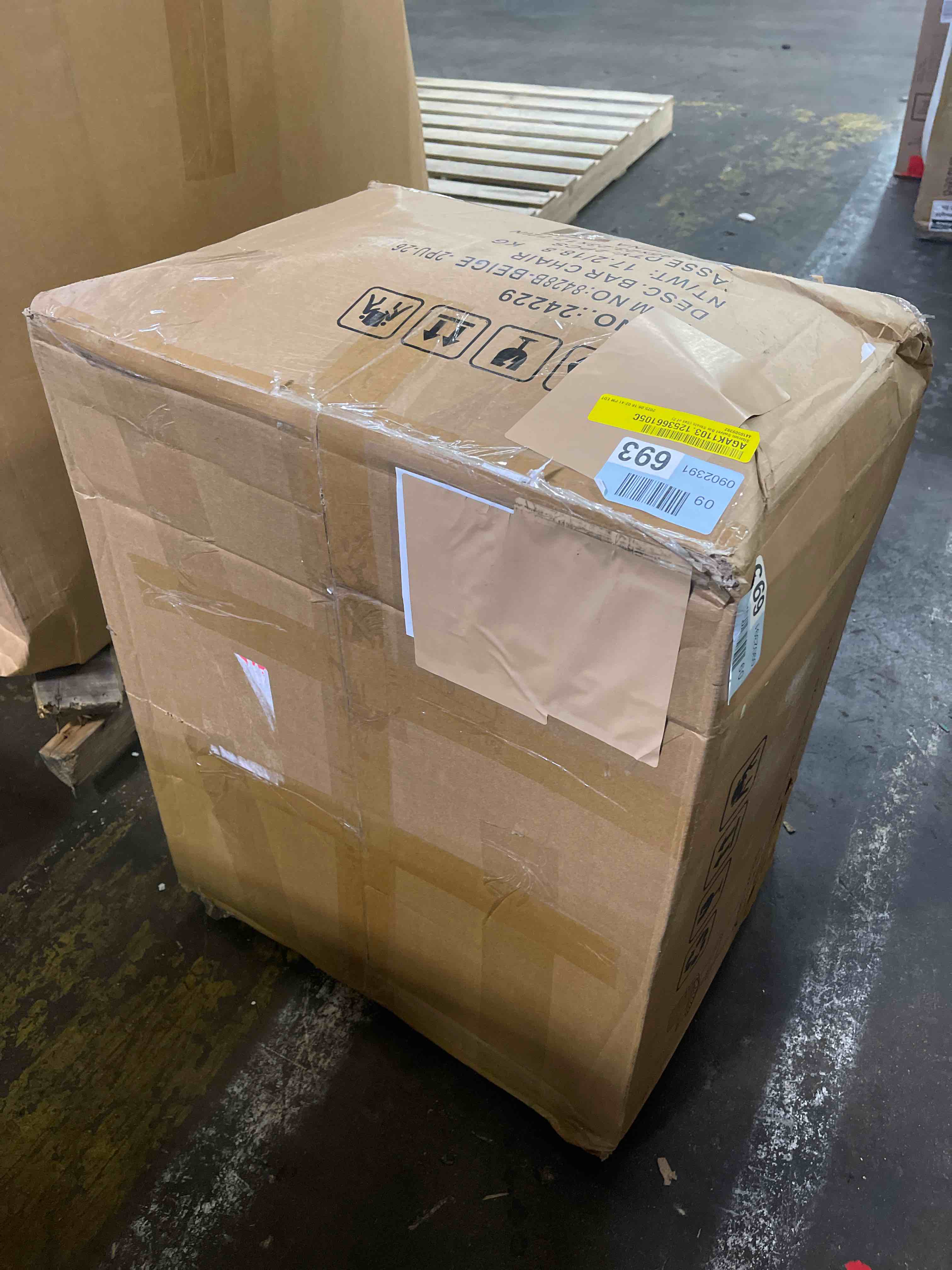 https://s3.amazonaws.com/lotting-images-prod/phillipi/PNK3521350_1750780988275.jpeg