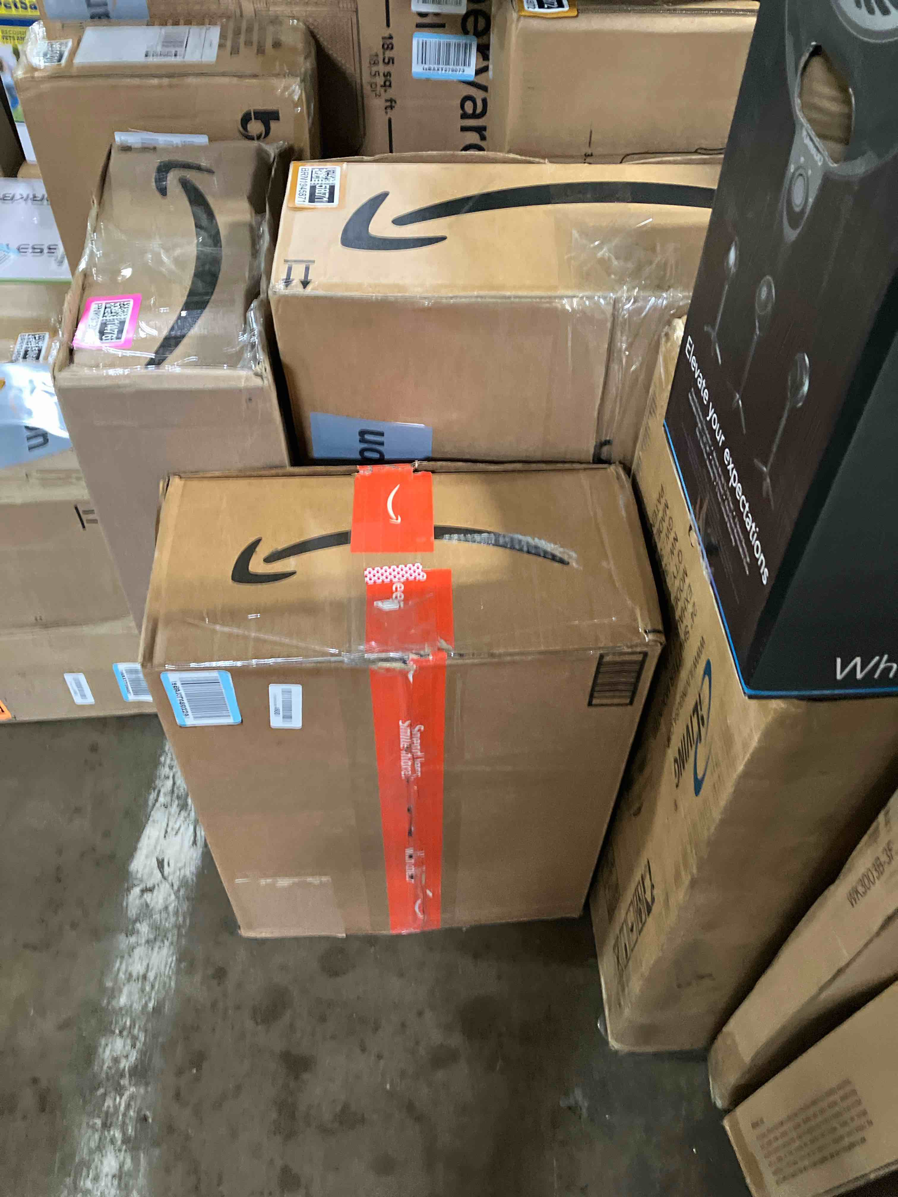 https://s3.amazonaws.com/lotting-images-prod/phillipi/PNK3521483_1750792281592.jpeg