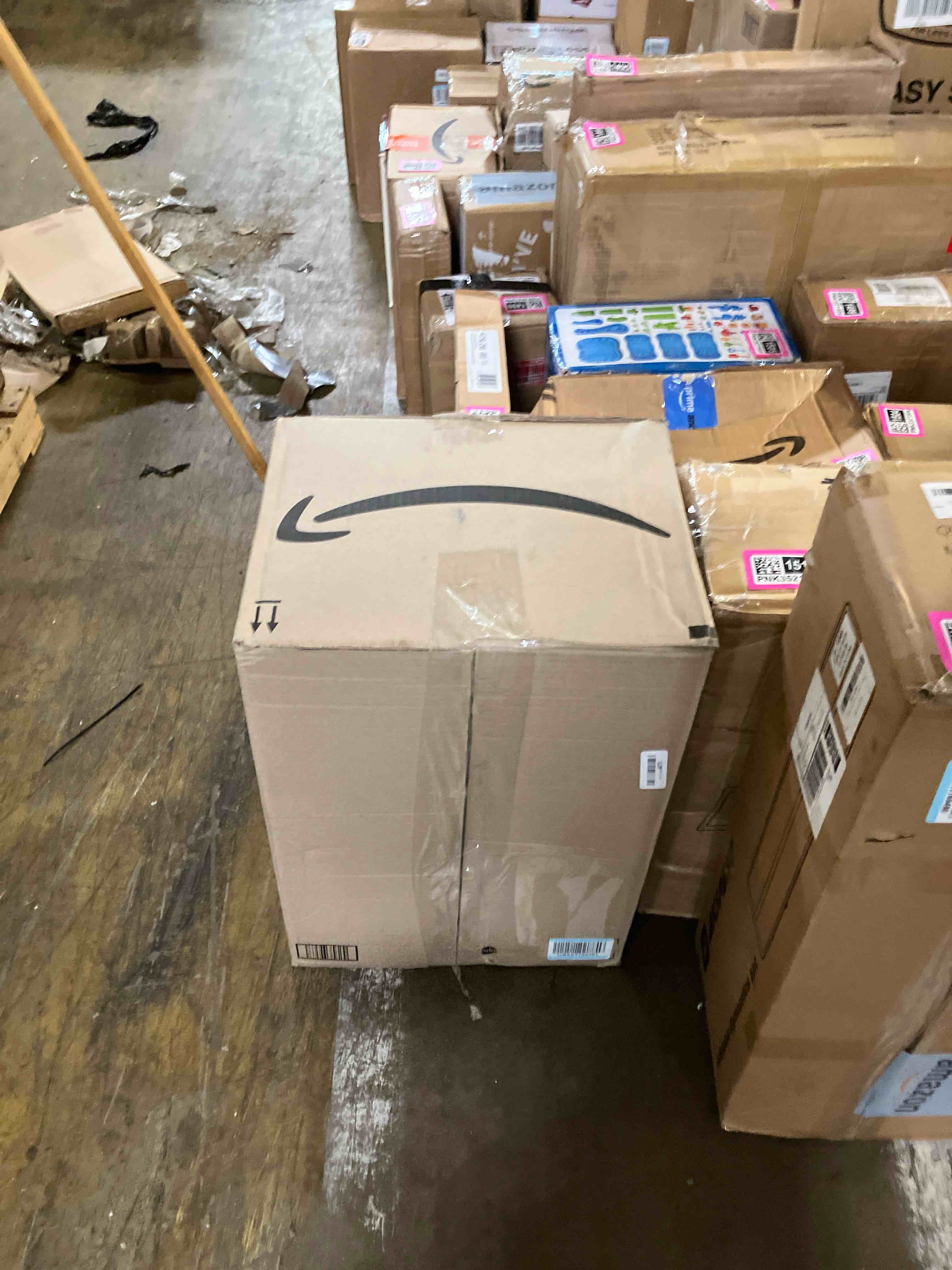 https://s3.amazonaws.com/lotting-images-prod/phillipi/PNK3521517_1750794717094.jpeg