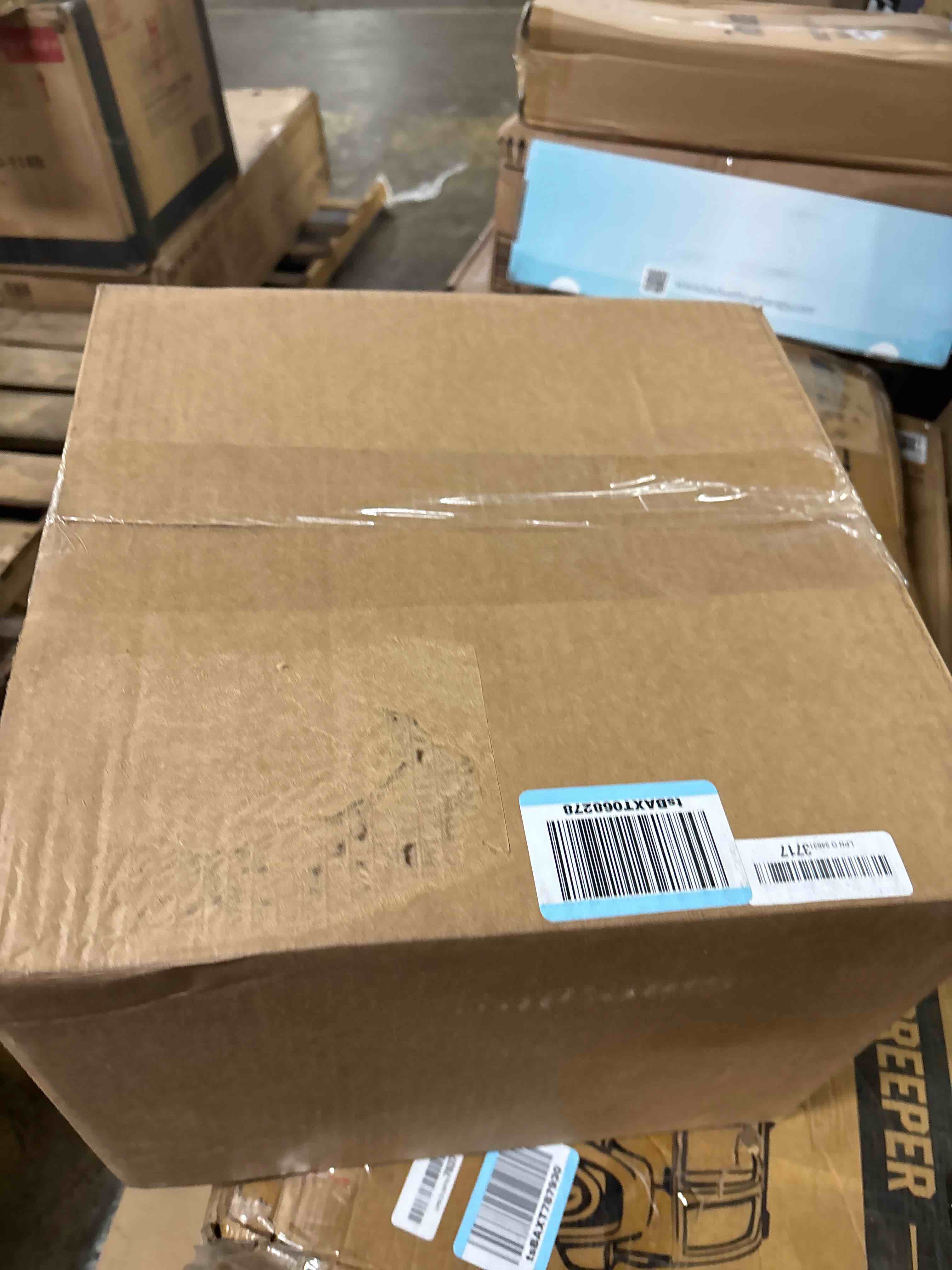 https://s3.amazonaws.com/lotting-images-prod/phillipi/PNK3521712_1750884464094.jpeg