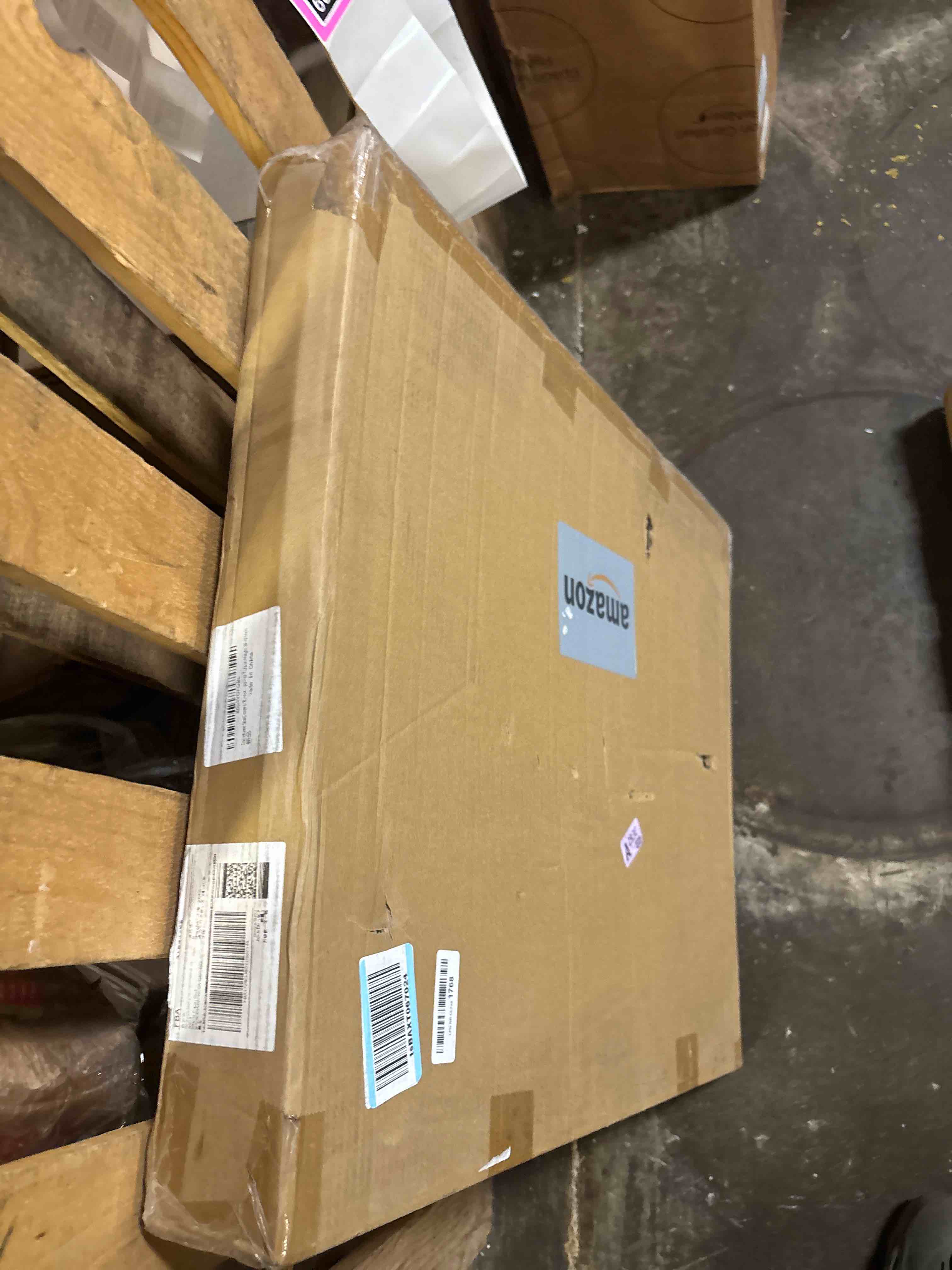 https://s3.amazonaws.com/lotting-images-prod/phillipi/PNK3521739_1750887072645.jpeg