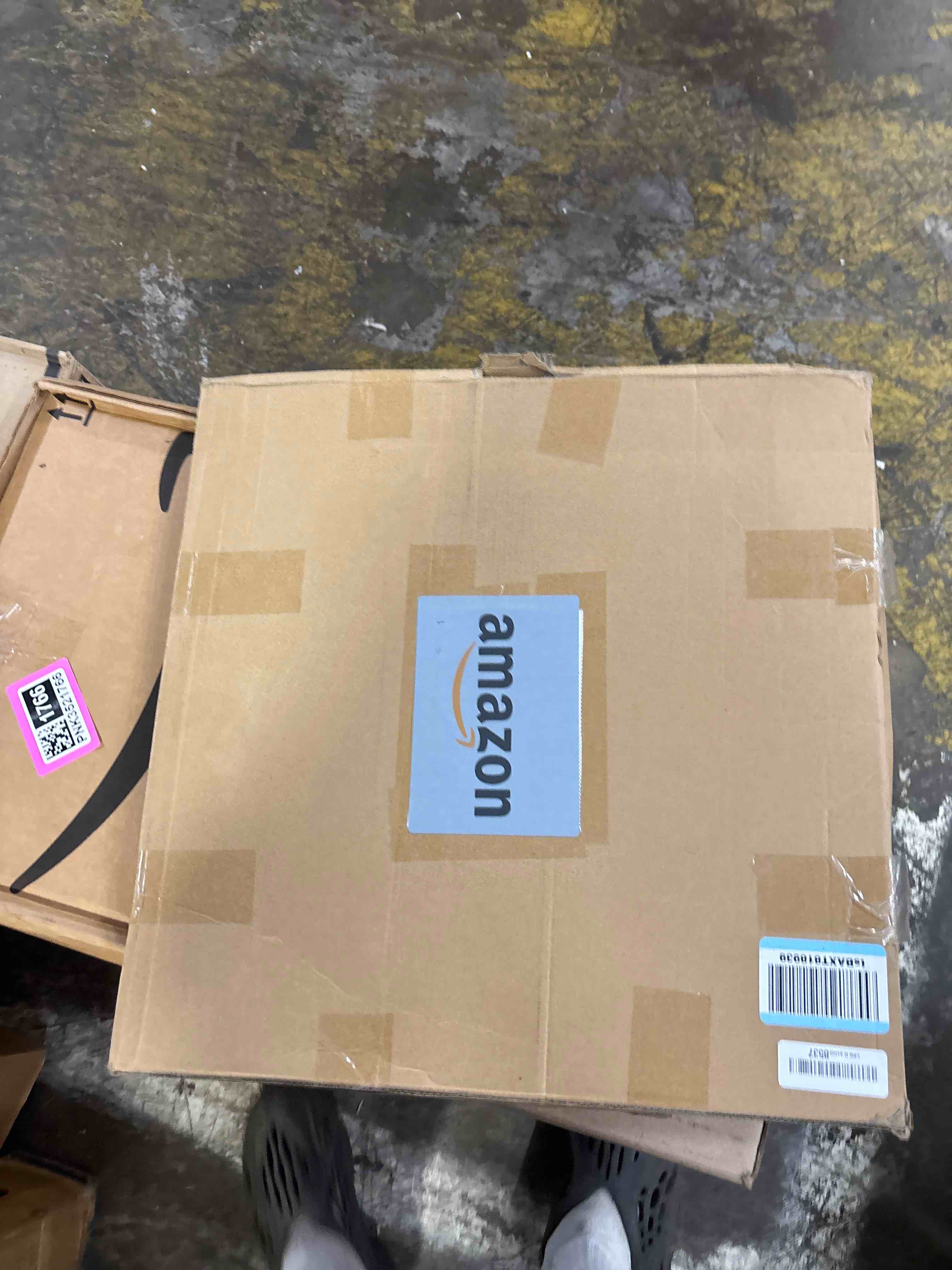 https://s3.amazonaws.com/lotting-images-prod/phillipi/PNK3521763_1750951479617.jpeg