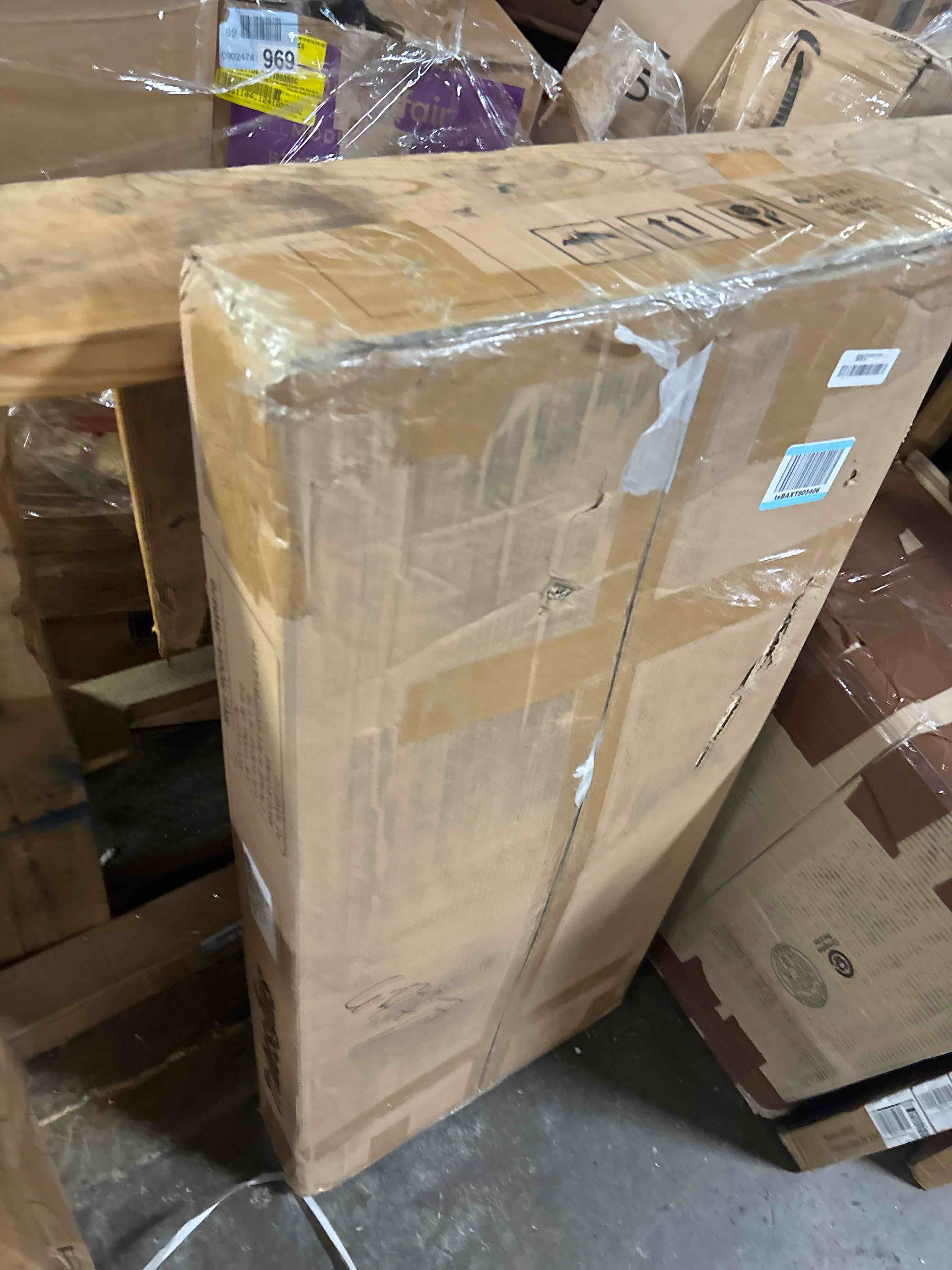 https://s3.amazonaws.com/lotting-images-prod/phillipi/PNK3521873_1750942352539.jpeg