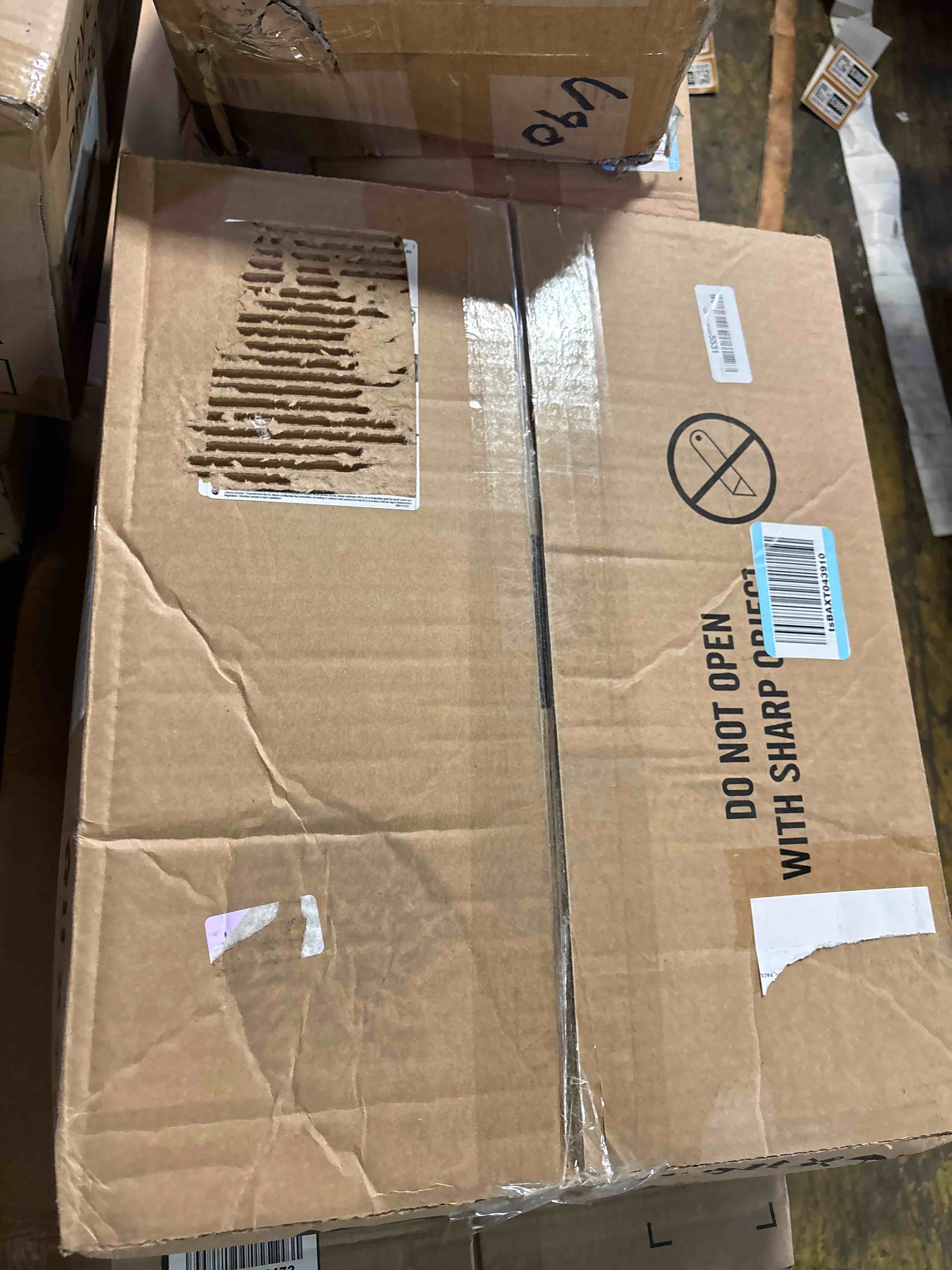 https://s3.amazonaws.com/lotting-images-prod/phillipi/PNK3521928_1750970880578.jpeg