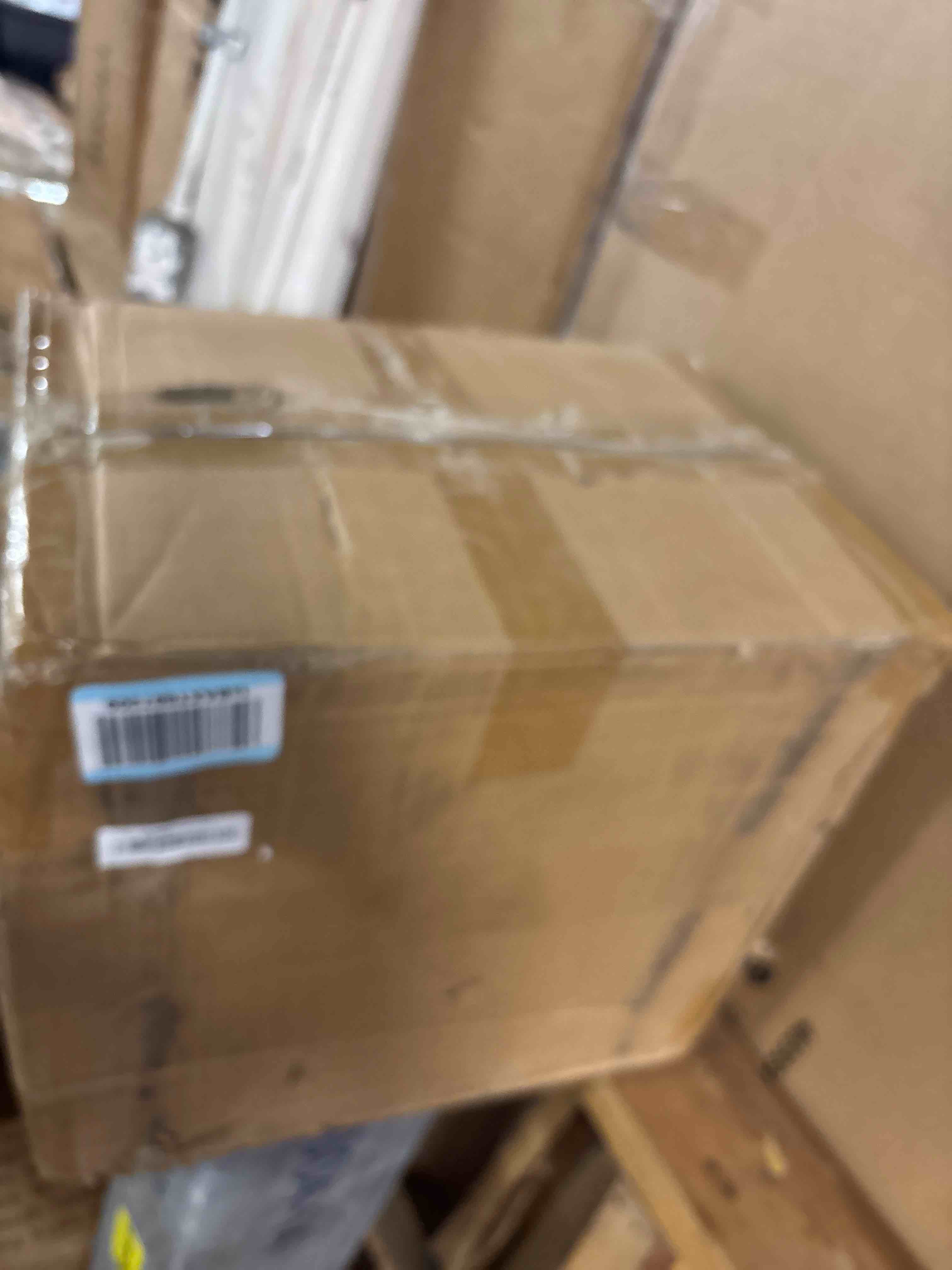 https://s3.amazonaws.com/lotting-images-prod/phillipi/PNK3521967_1750974251366.jpeg