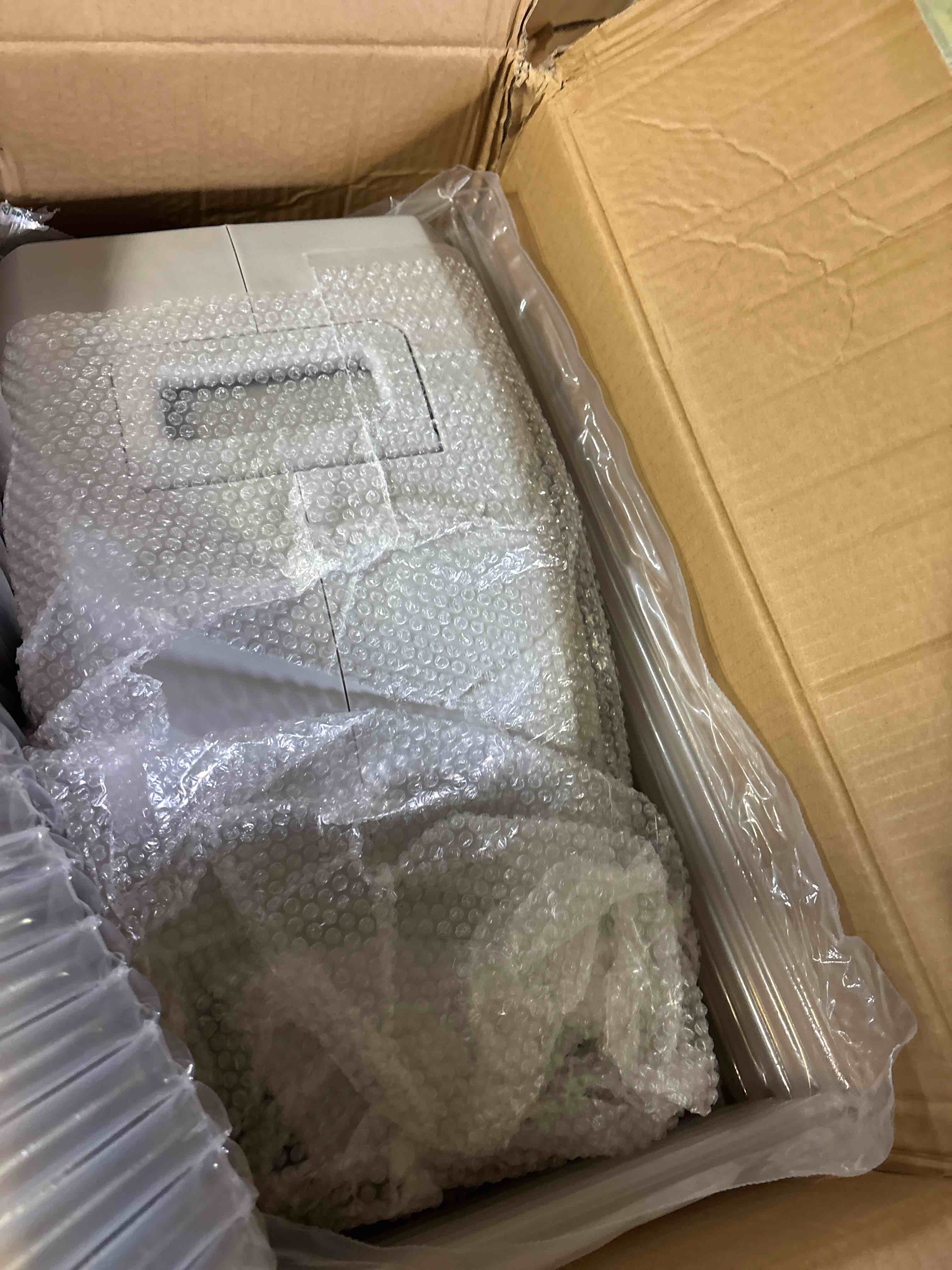 https://s3.amazonaws.com/lotting-images-prod/phillipi/PNK3521981_1751027043561.jpeg