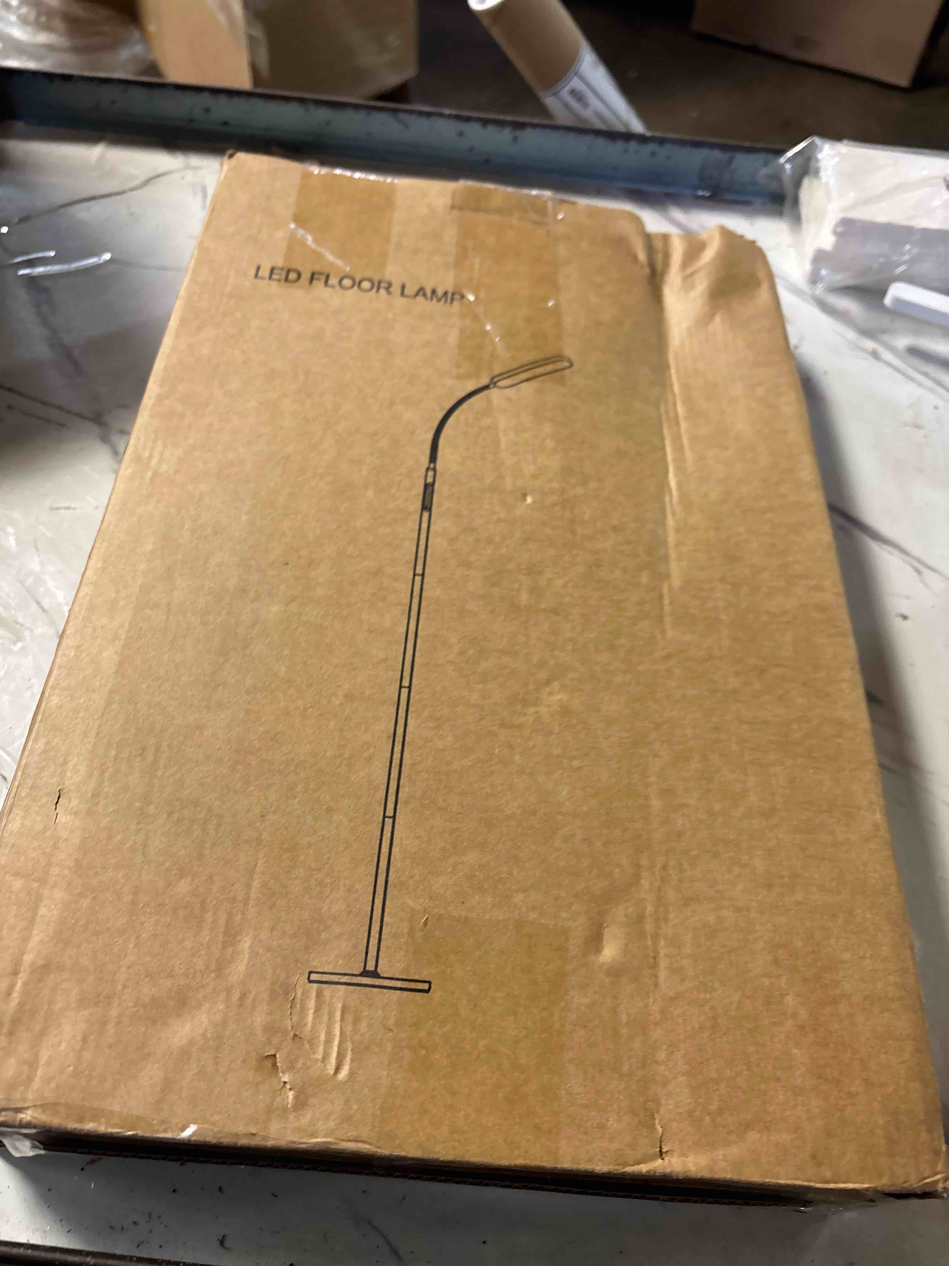https://s3.amazonaws.com/lotting-images-prod/phillipi/PNK3522002_1751030146045.jpeg