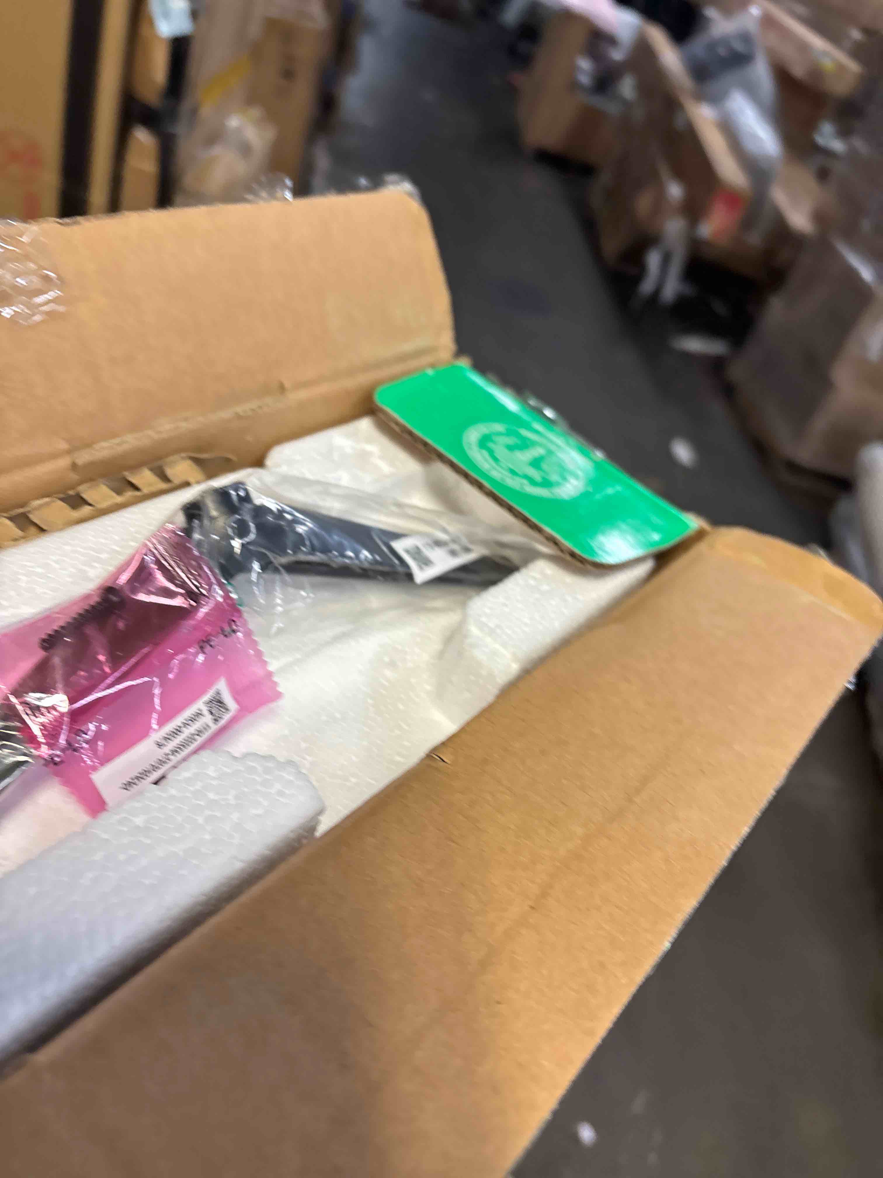 https://s3.amazonaws.com/lotting-images-prod/phillipi/PNK3522010_1751031324667.jpeg