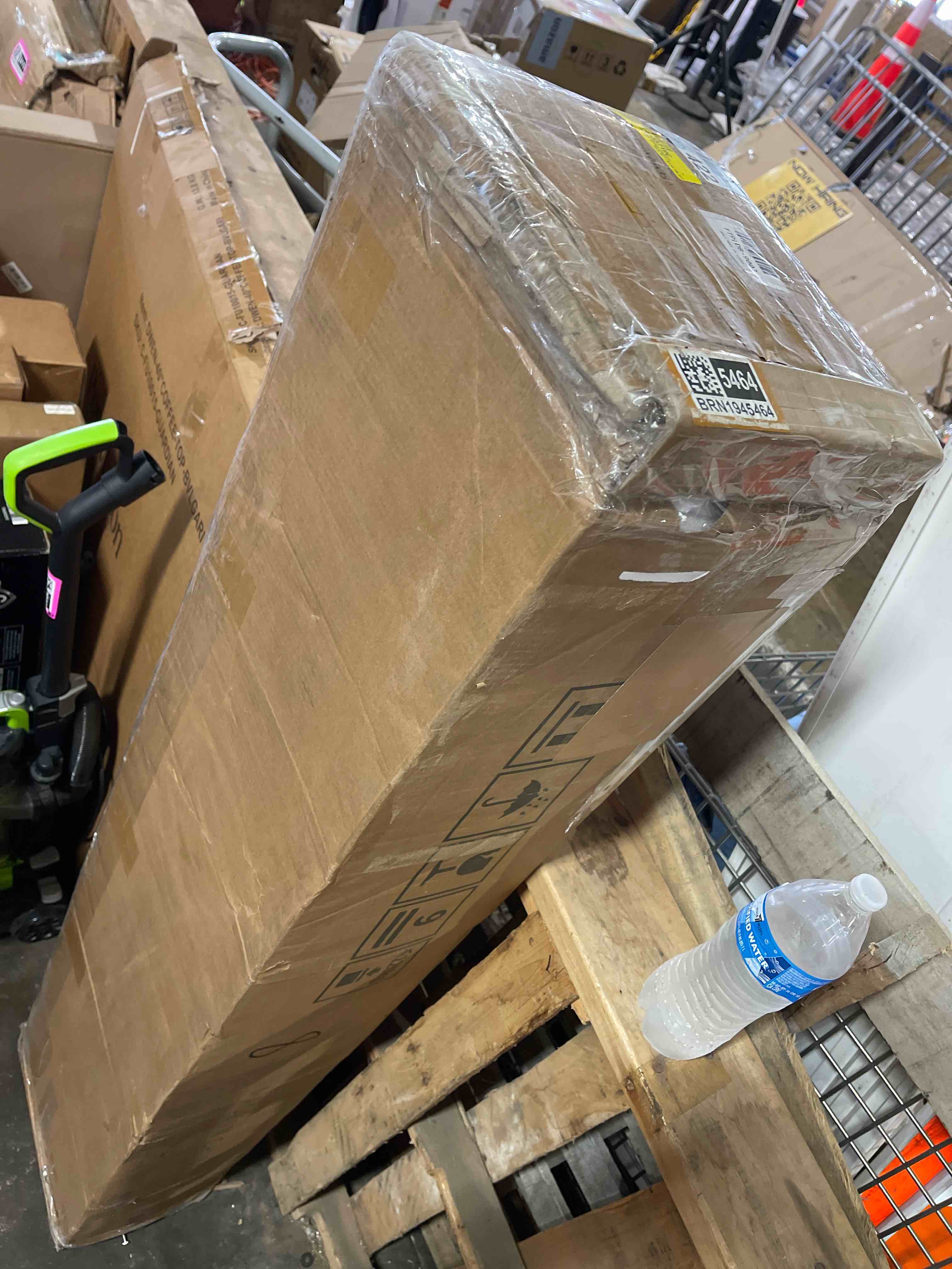 https://s3.amazonaws.com/lotting-images-prod/phillipi/PNK3522540_1751392001303.jpeg