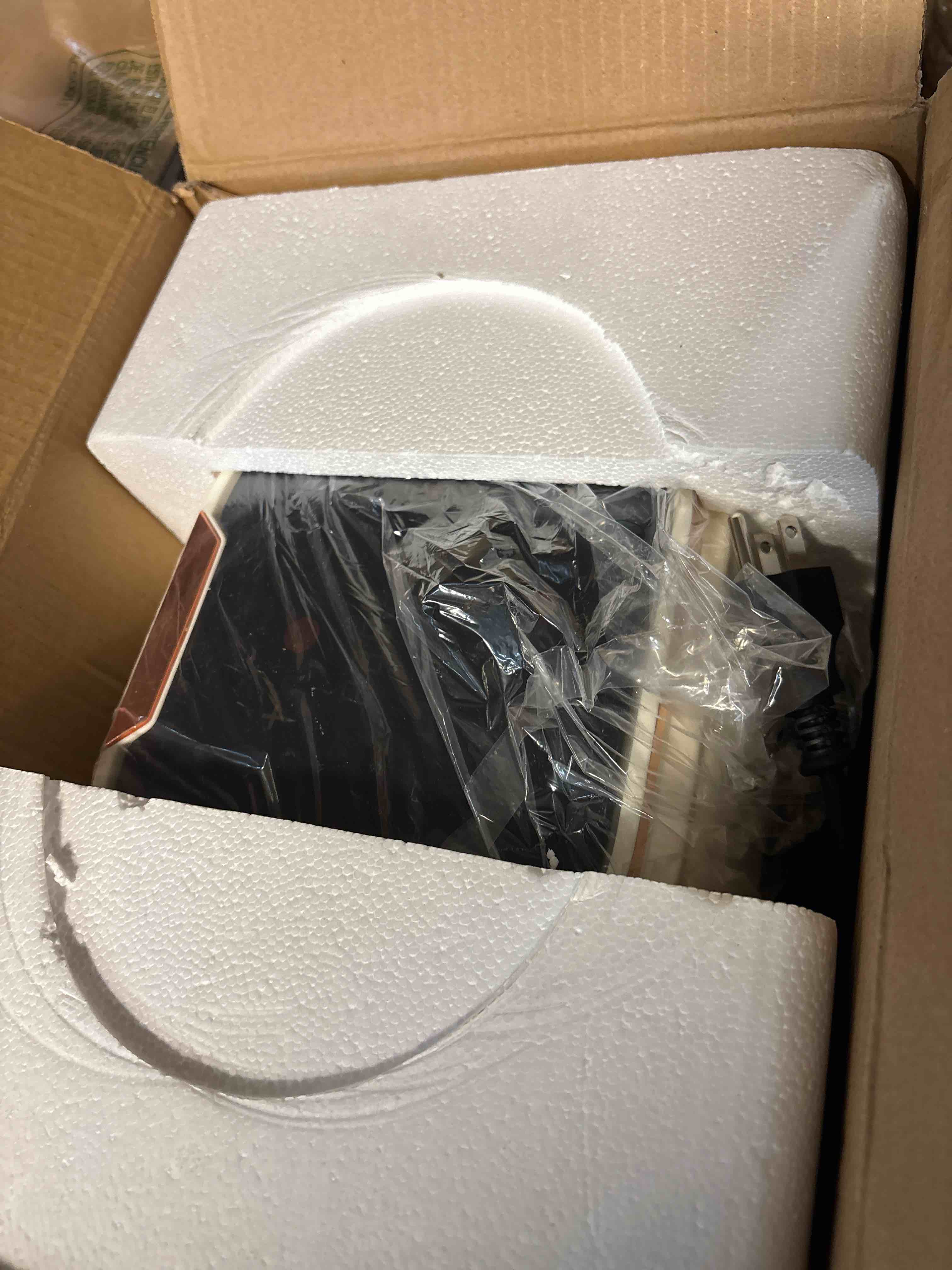 https://s3.amazonaws.com/lotting-images-prod/phillipi/PNK3522593_1751393183506.jpeg