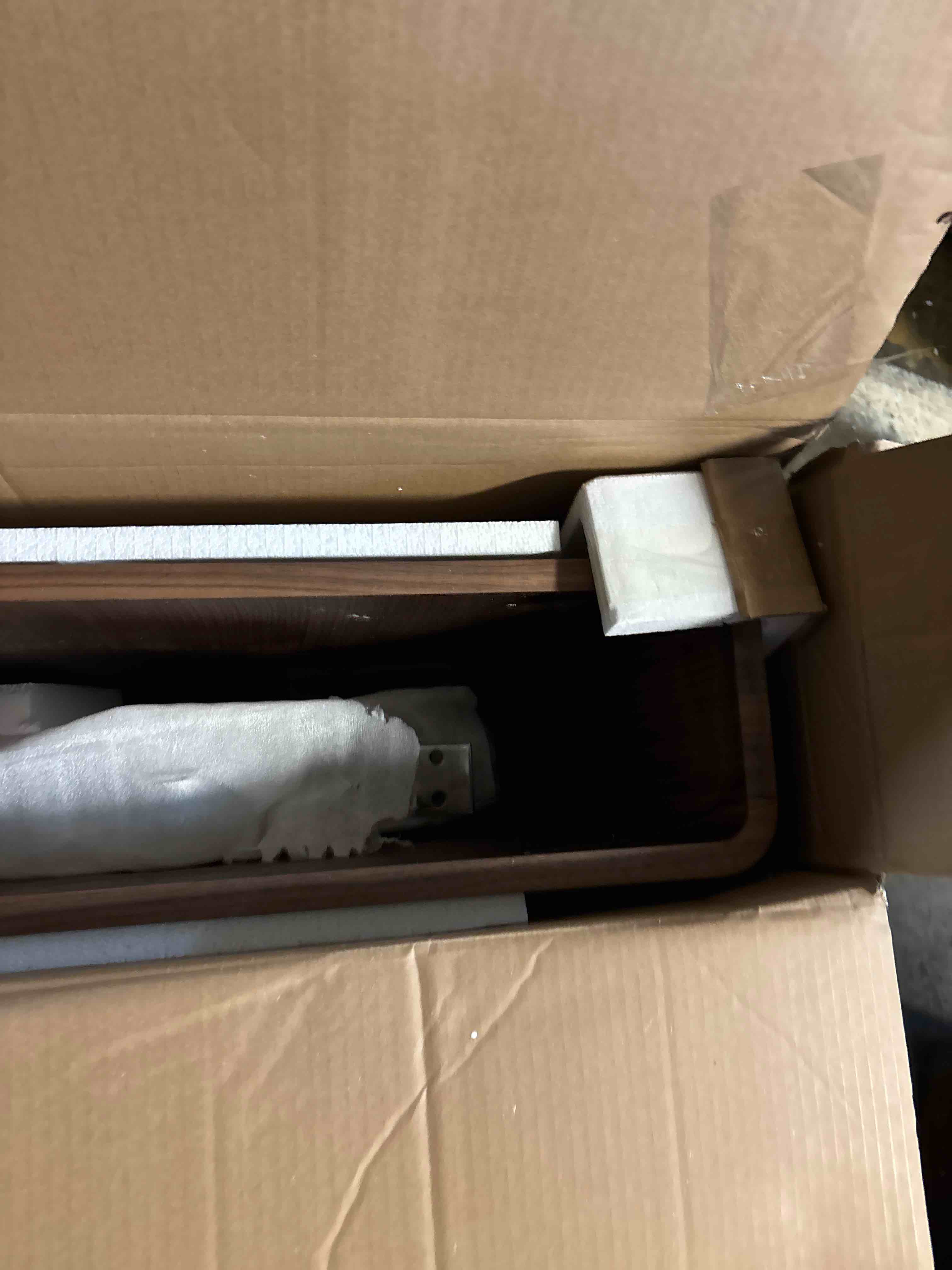 https://s3.amazonaws.com/lotting-images-prod/phillipi/PNK3522615_1751395668304.jpeg