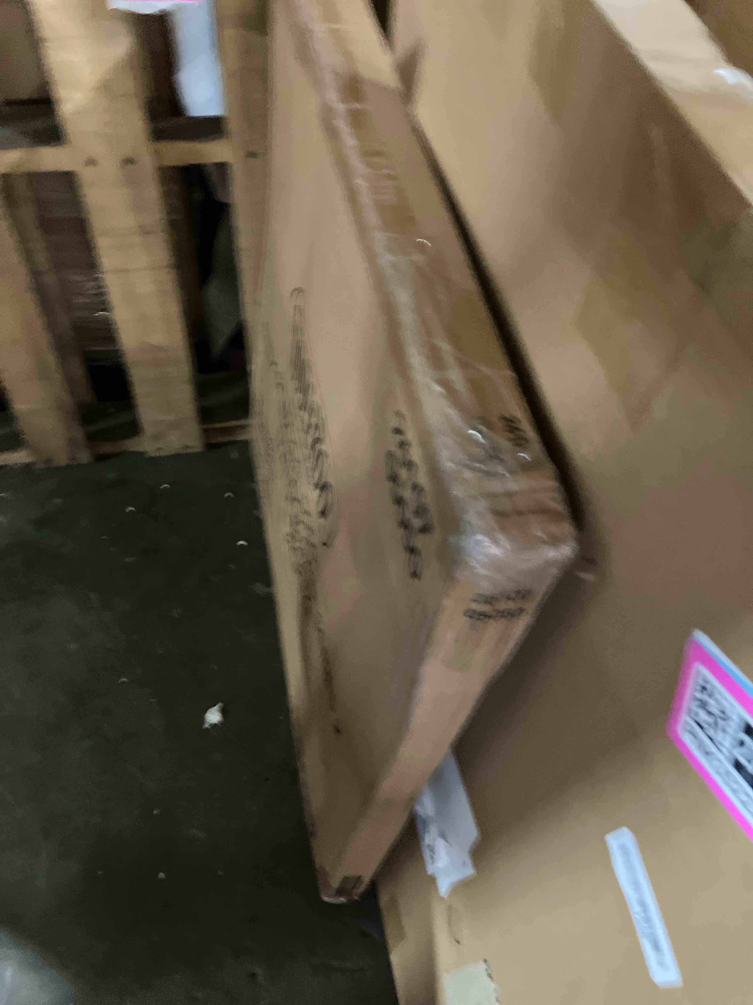 https://s3.amazonaws.com/lotting-images-prod/phillipi/PNK3522737_1751639118574.jpeg