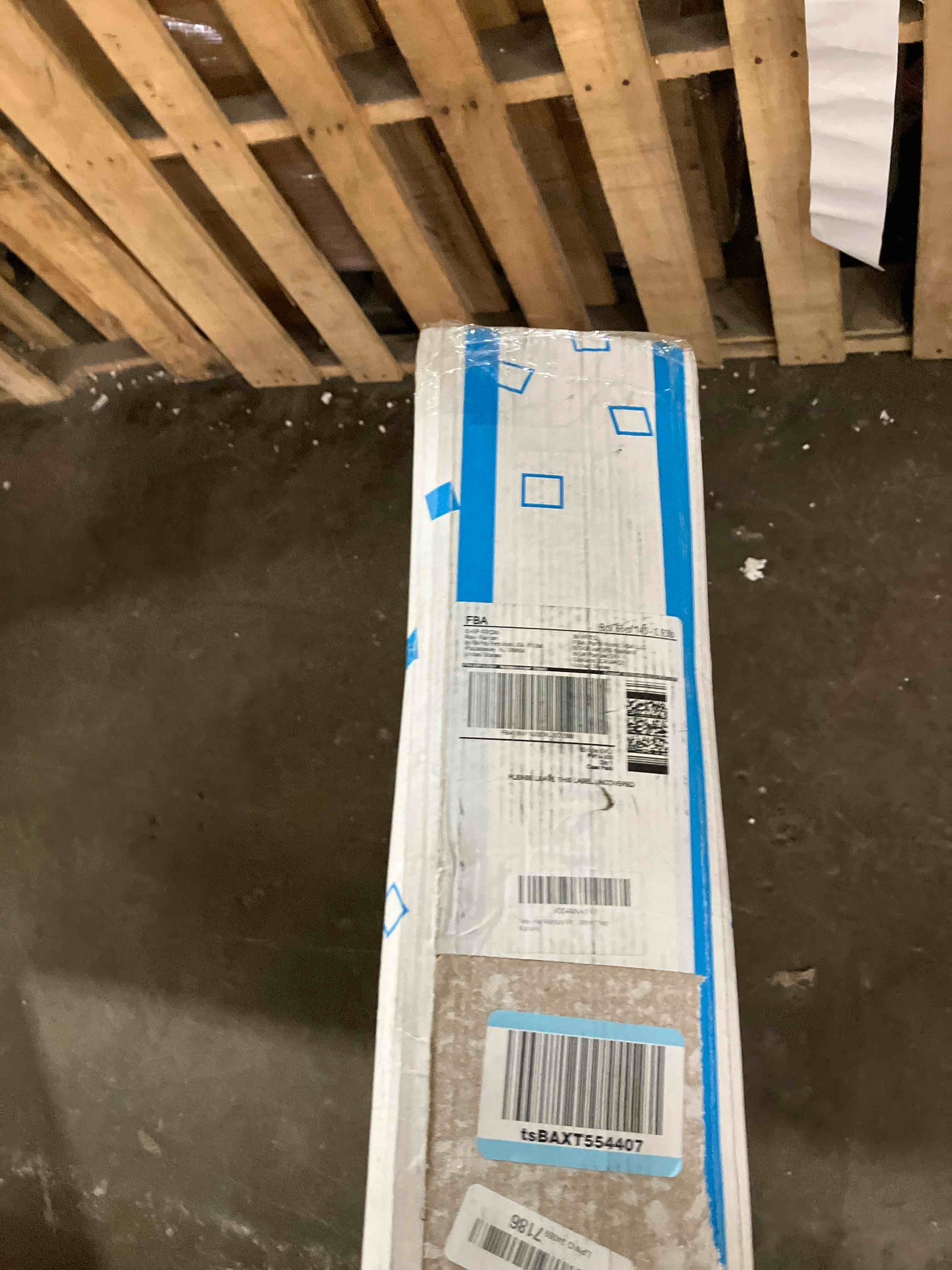 https://s3.amazonaws.com/lotting-images-prod/phillipi/PNK3522753_1751636918246.jpeg