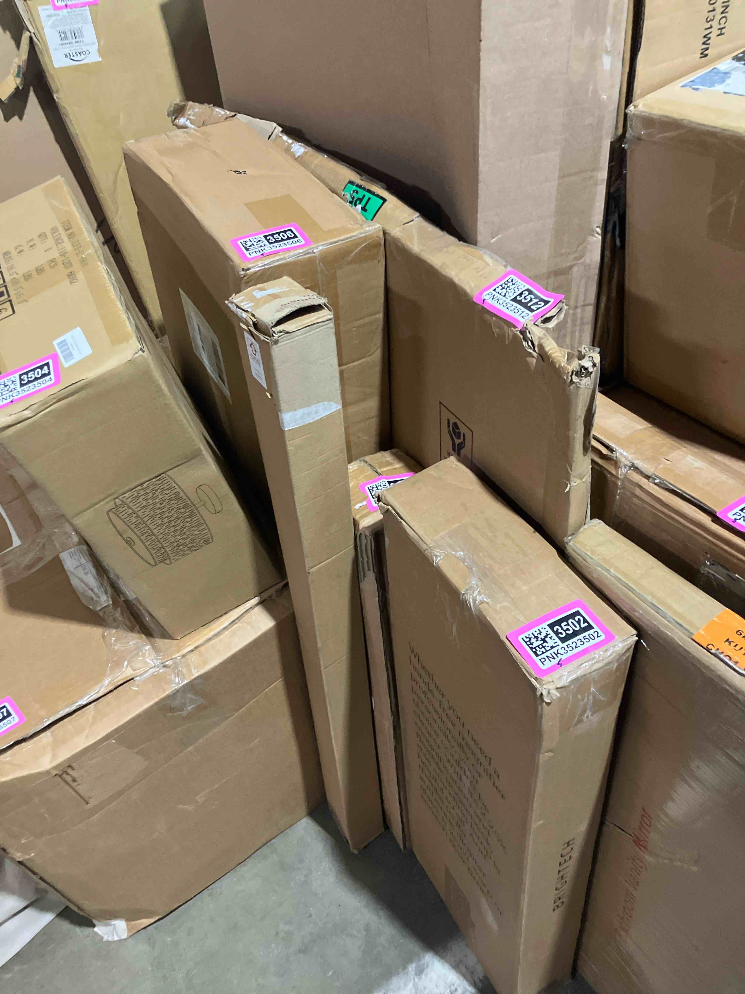 https://s3.amazonaws.com/lotting-images-prod/phillipi/PNK3523501_1747077936335.jpeg