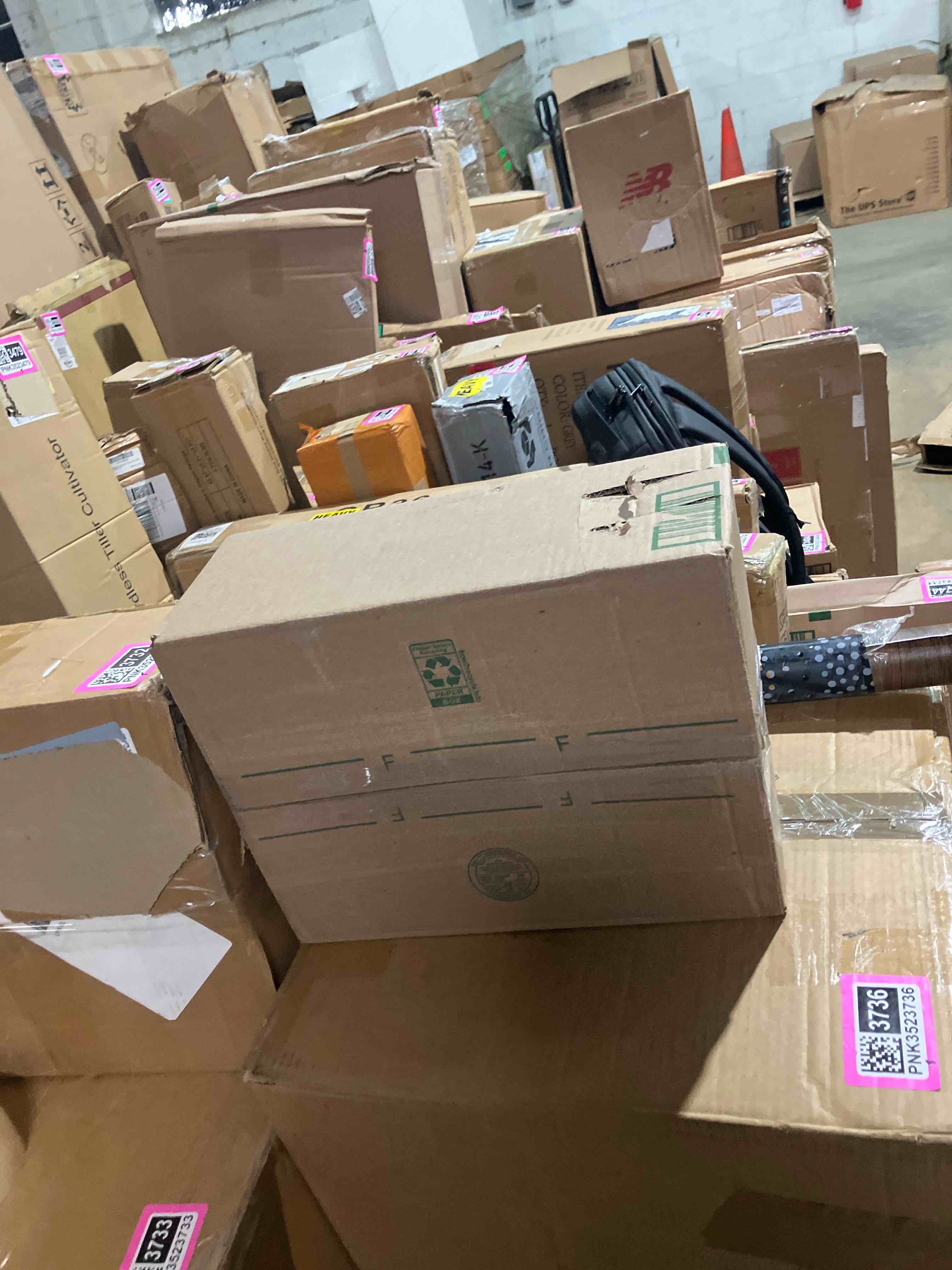 https://s3.amazonaws.com/lotting-images-prod/phillipi/PNK3523731_1747150669617.jpeg