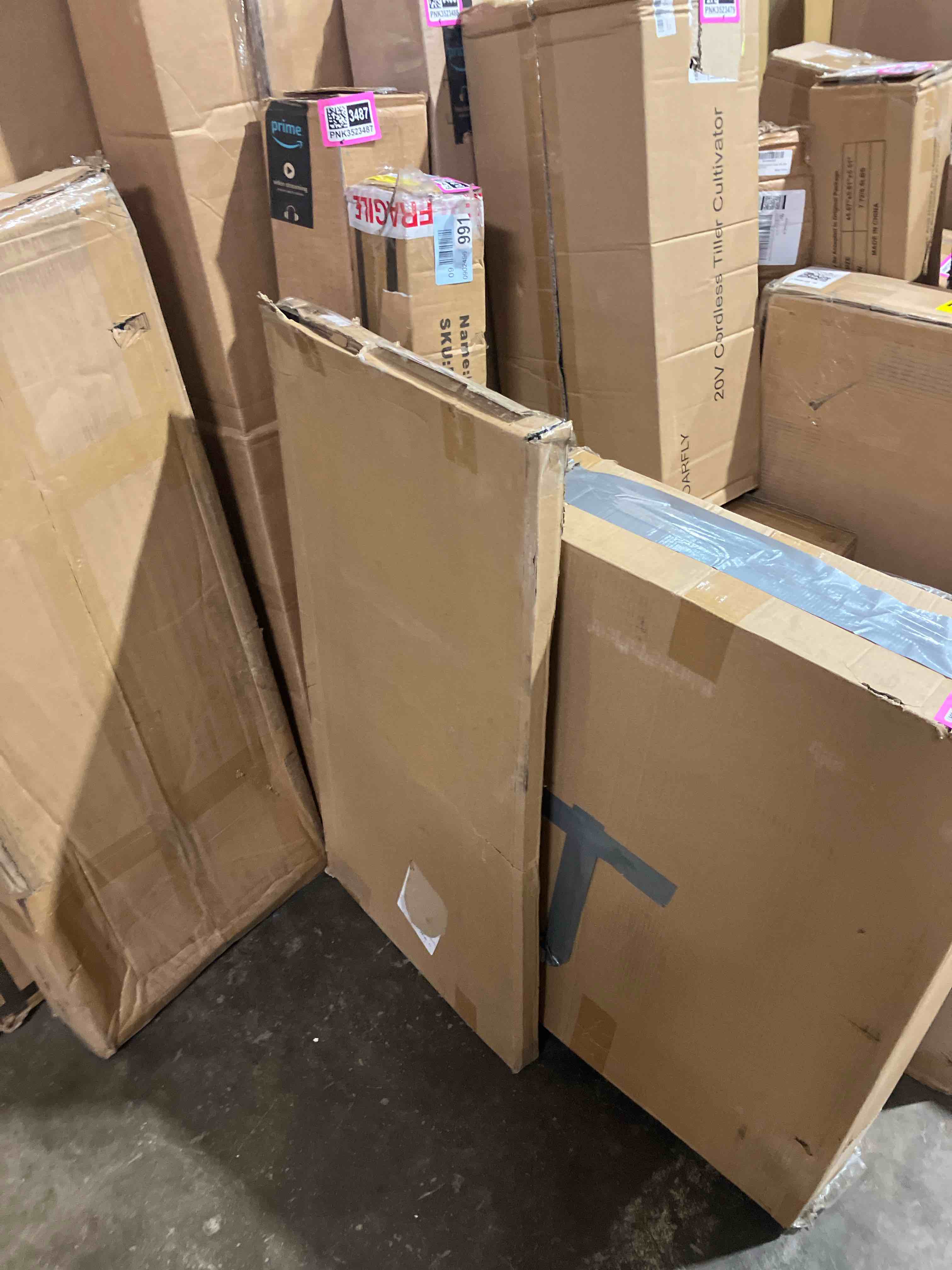 https://s3.amazonaws.com/lotting-images-prod/phillipi/PNK3523745_1747147982556.jpeg