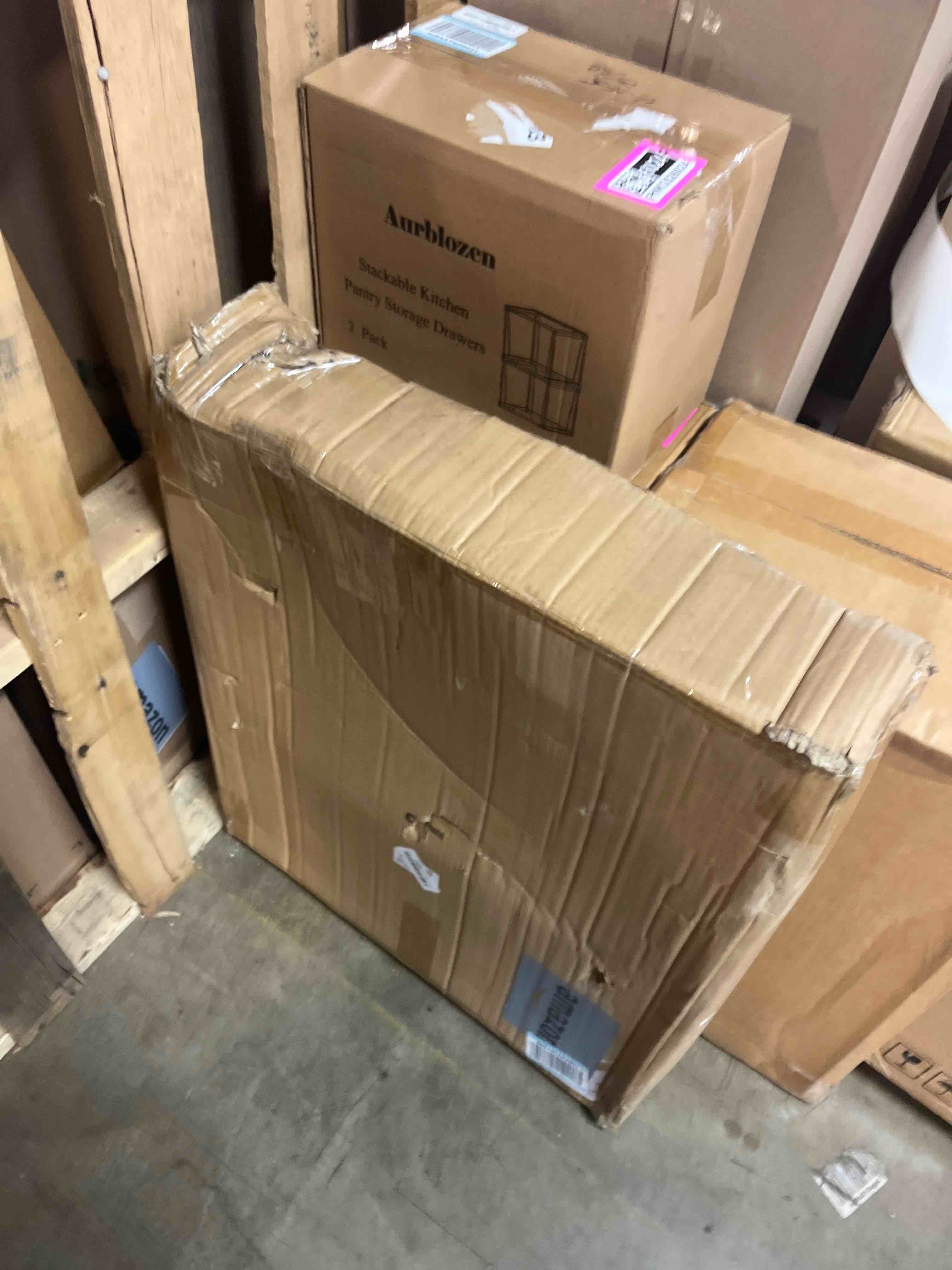 https://s3.amazonaws.com/lotting-images-prod/phillipi/PNK3526021_1751049539625.jpeg