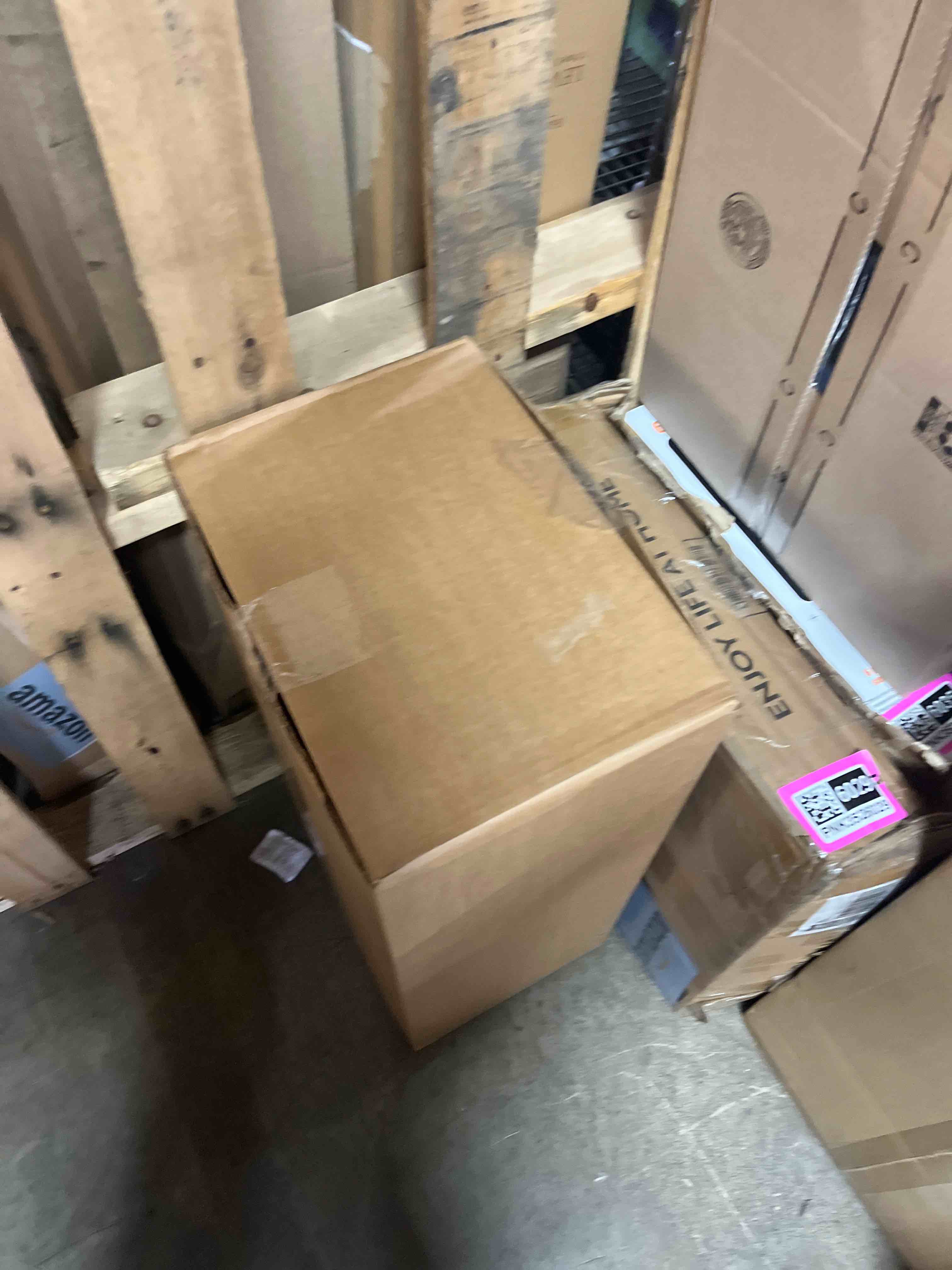 https://s3.amazonaws.com/lotting-images-prod/phillipi/PNK3526026_1751049313022.jpeg