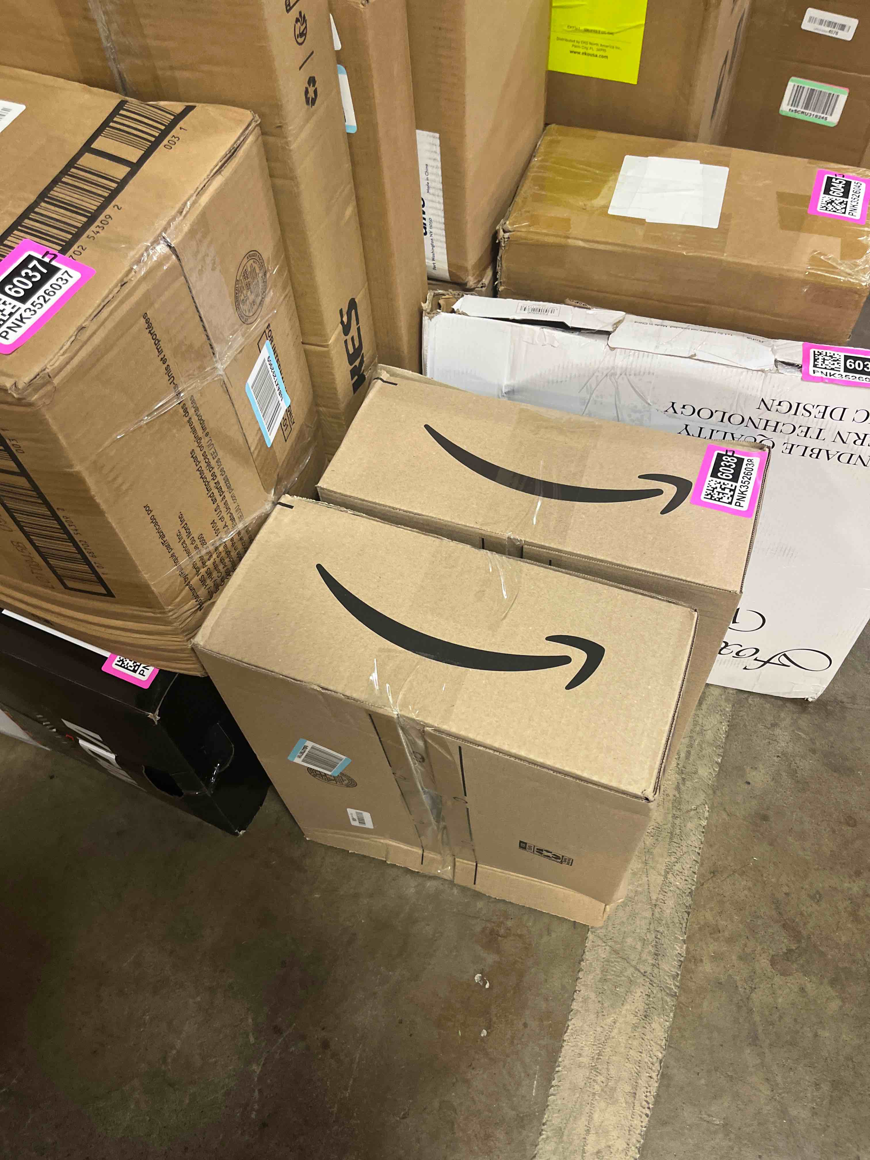 https://s3.amazonaws.com/lotting-images-prod/phillipi/PNK3526036_1751048939999.jpeg