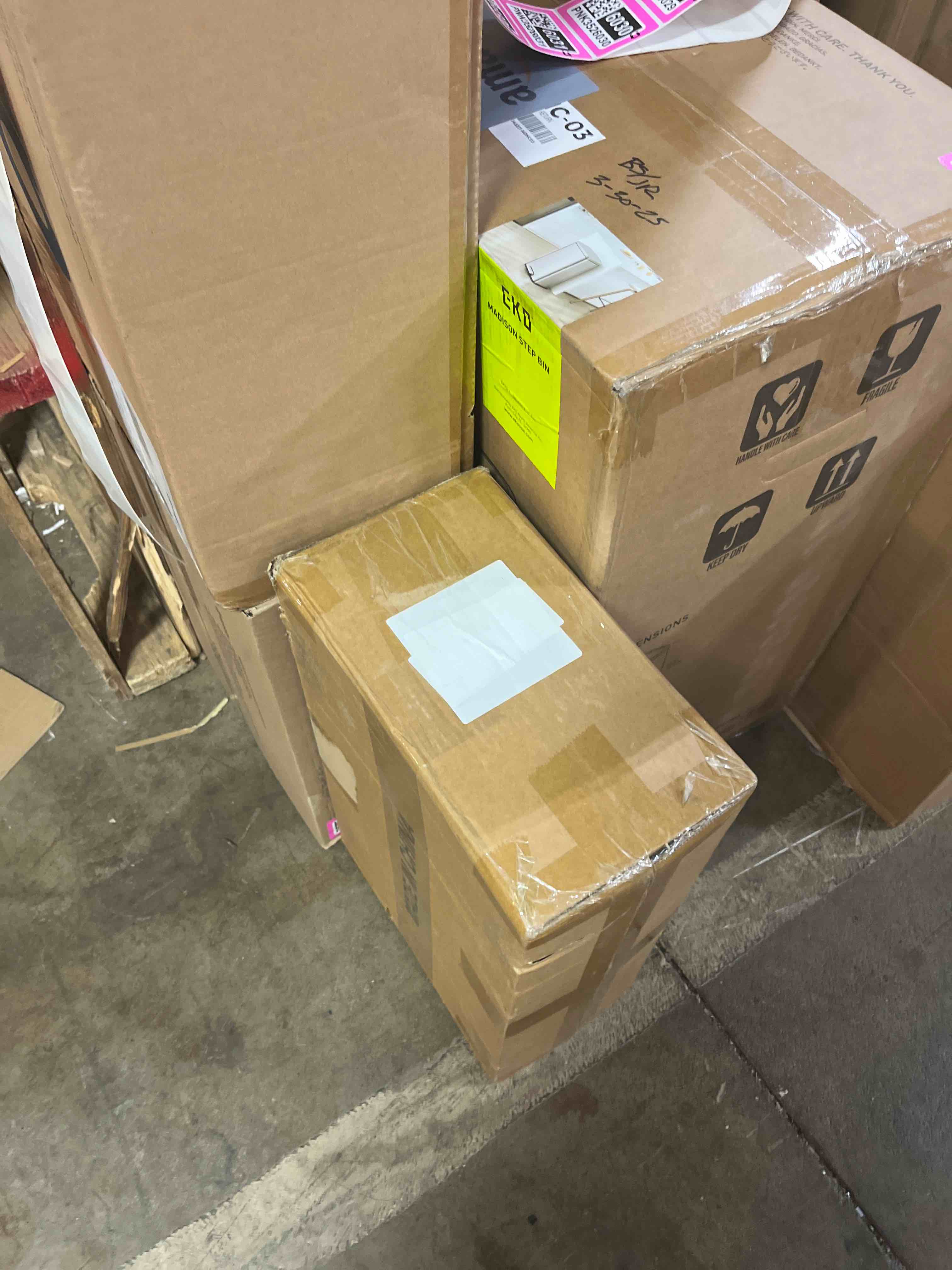 https://s3.amazonaws.com/lotting-images-prod/phillipi/PNK3526045_1751048584757.jpeg