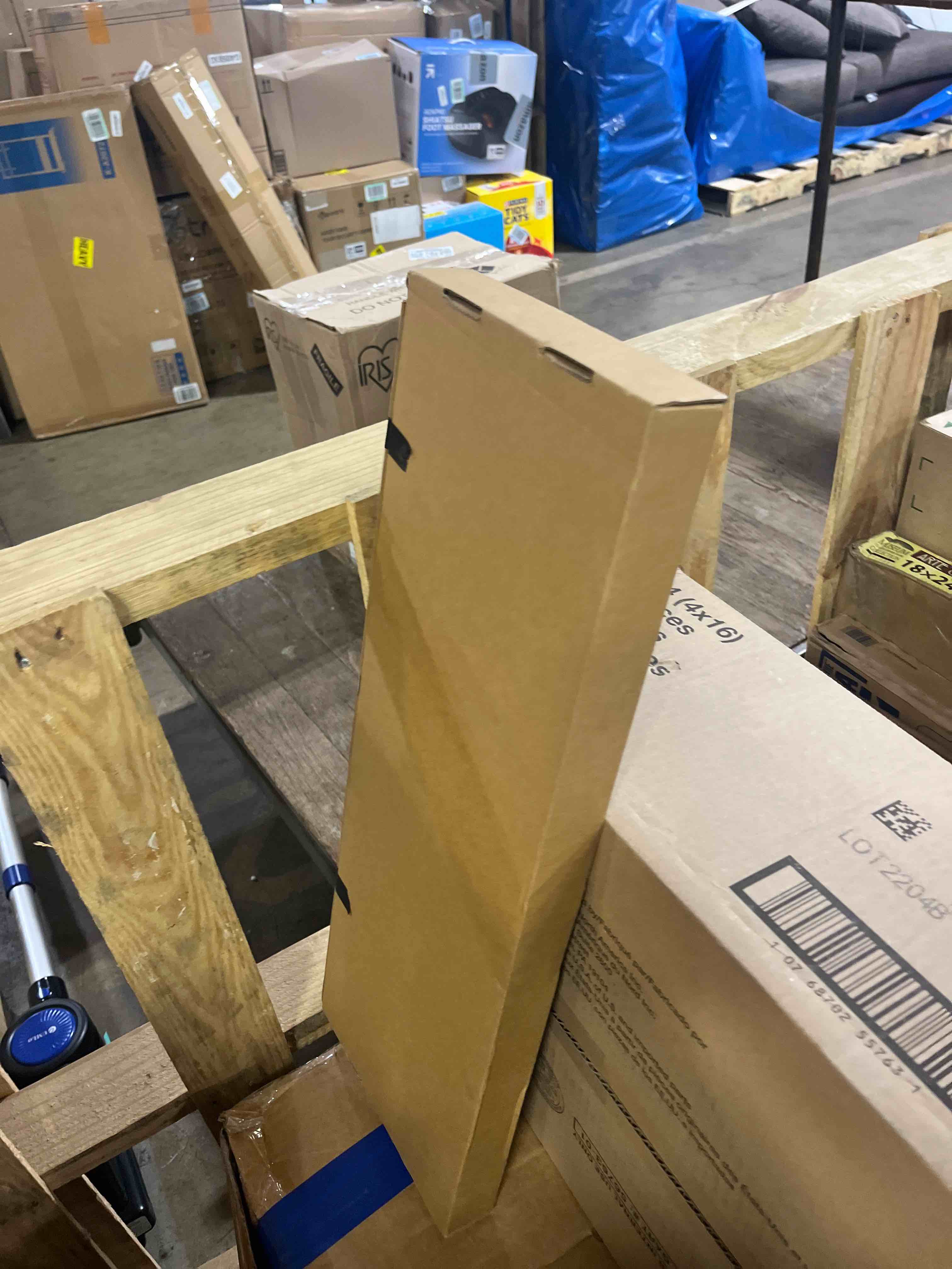 https://s3.amazonaws.com/lotting-images-prod/phillipi/PNK3526048_1751048361199.jpeg
