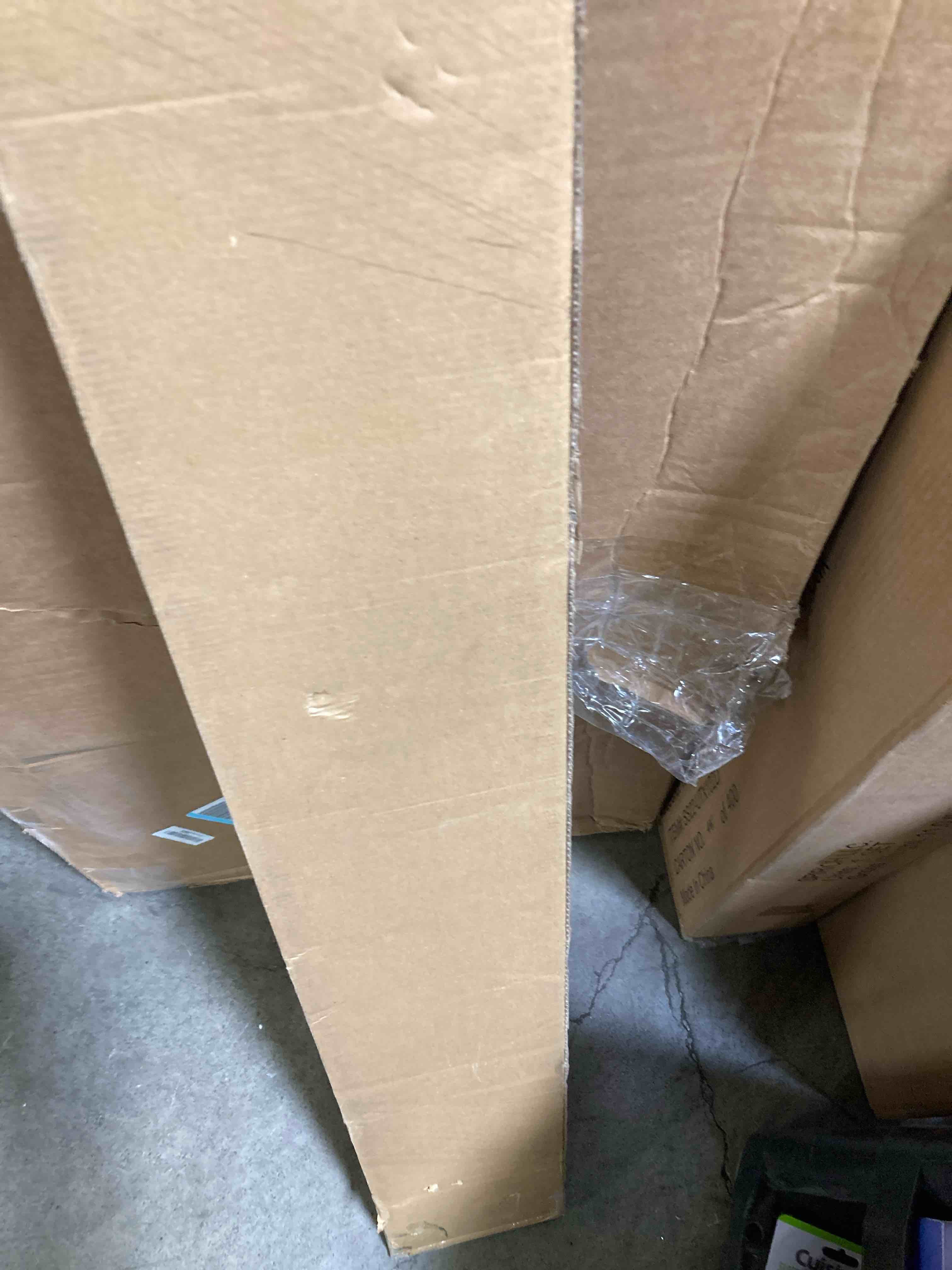 https://s3.amazonaws.com/lotting-images-prod/phillipi/PNK3526117_1751292961403.jpeg