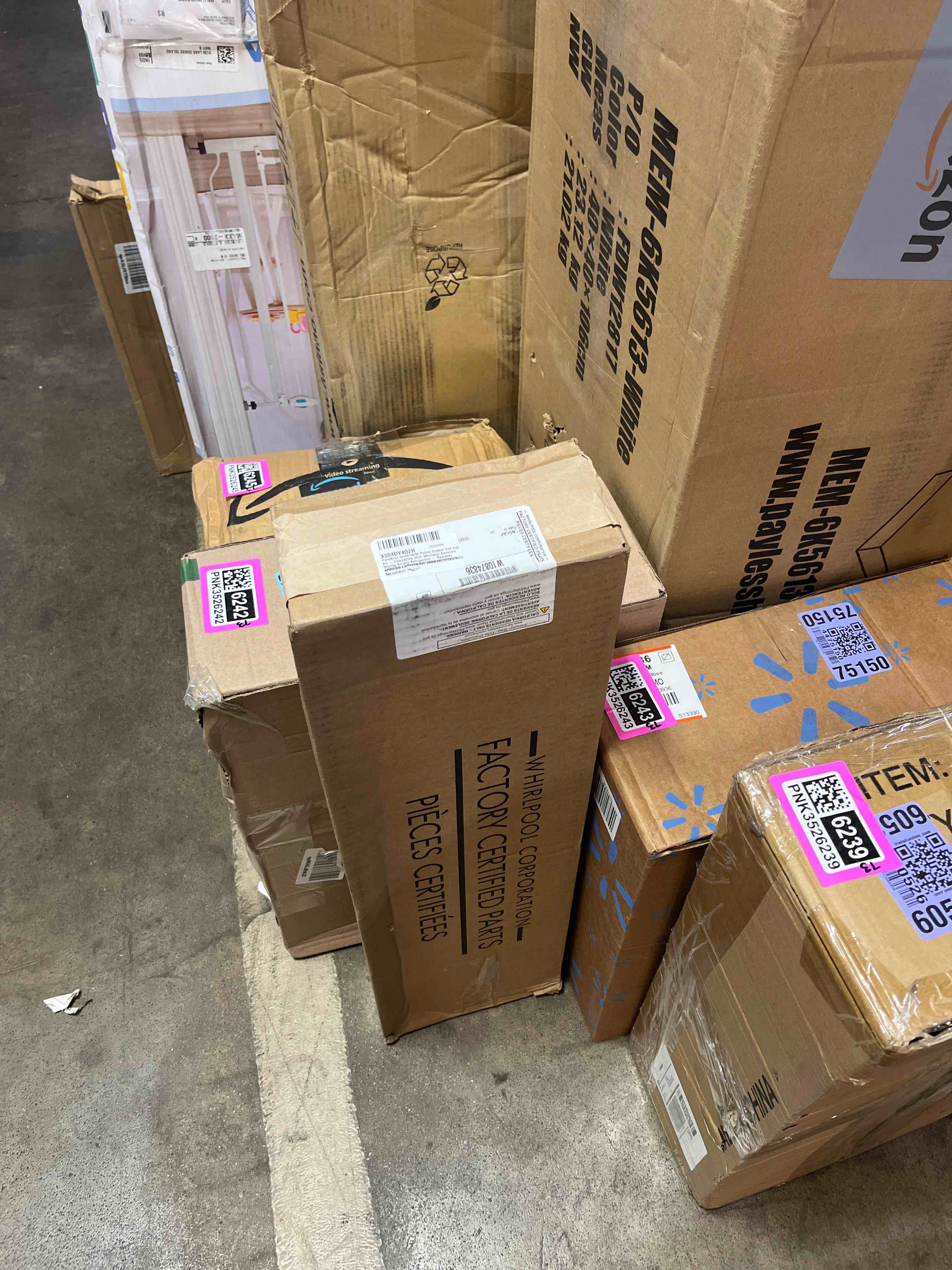 https://s3.amazonaws.com/lotting-images-prod/phillipi/PNK3526238_1751995249185.jpeg