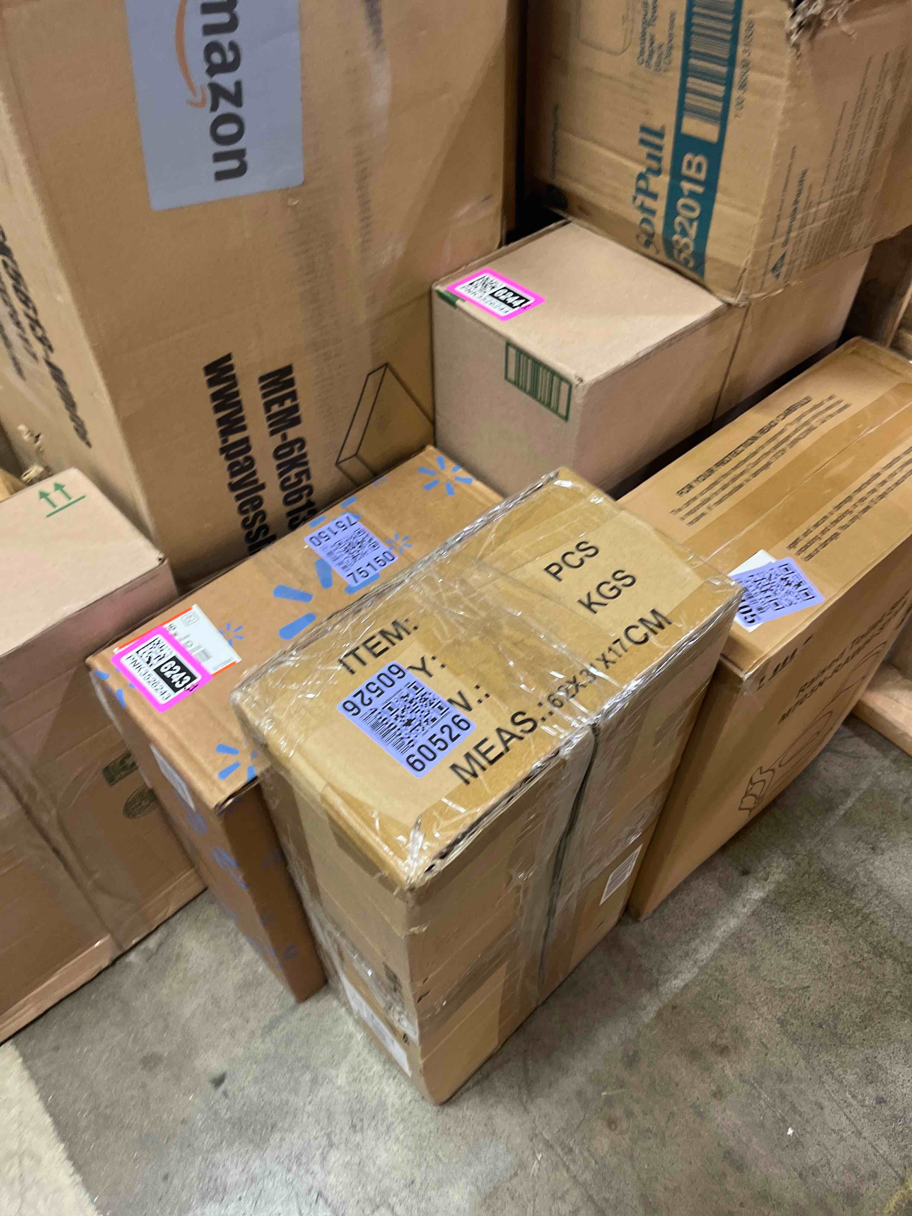 https://s3.amazonaws.com/lotting-images-prod/phillipi/PNK3526239_1751995167294.jpeg