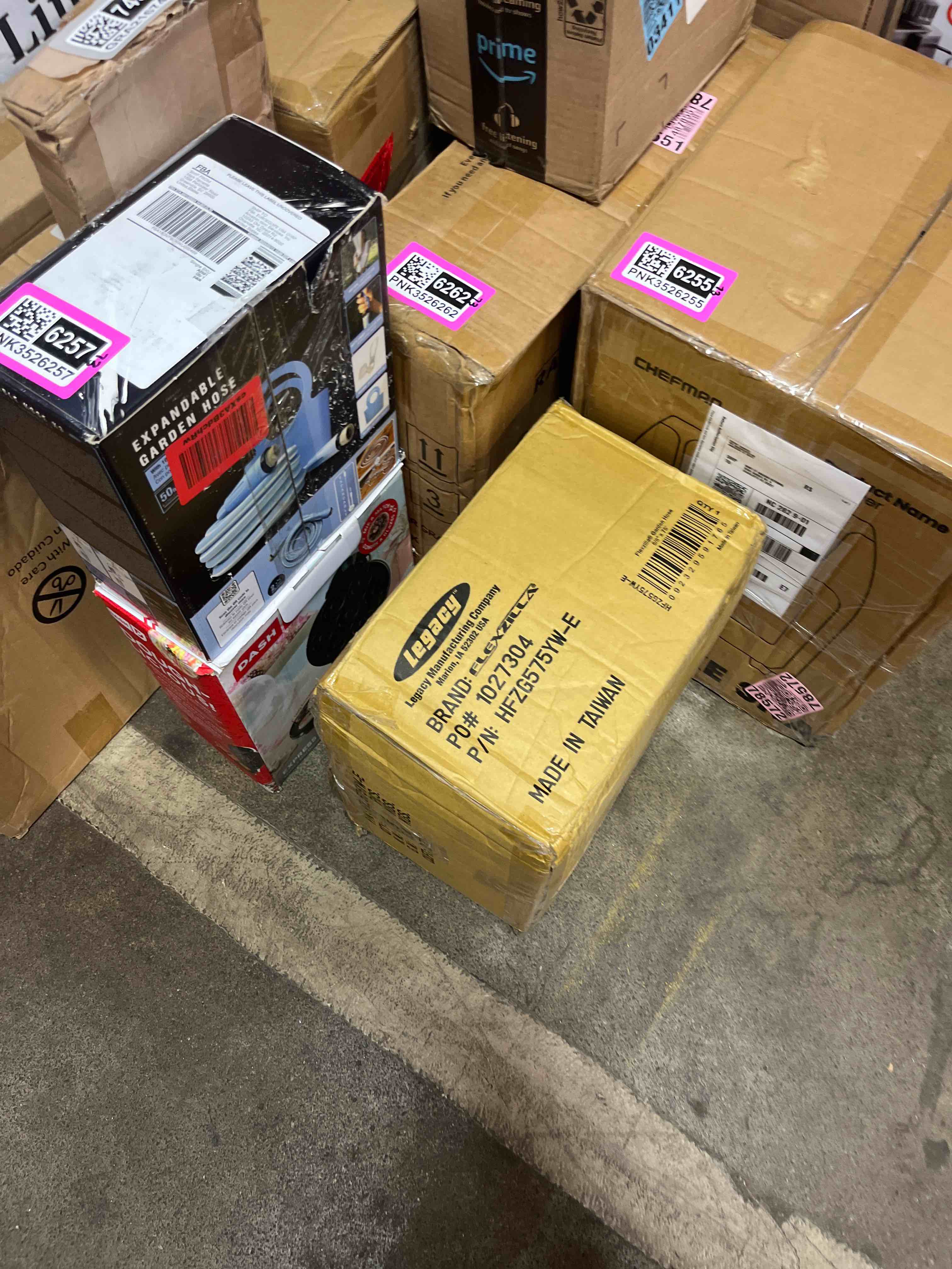 https://s3.amazonaws.com/lotting-images-prod/phillipi/PNK3526254_1751993087478.jpeg